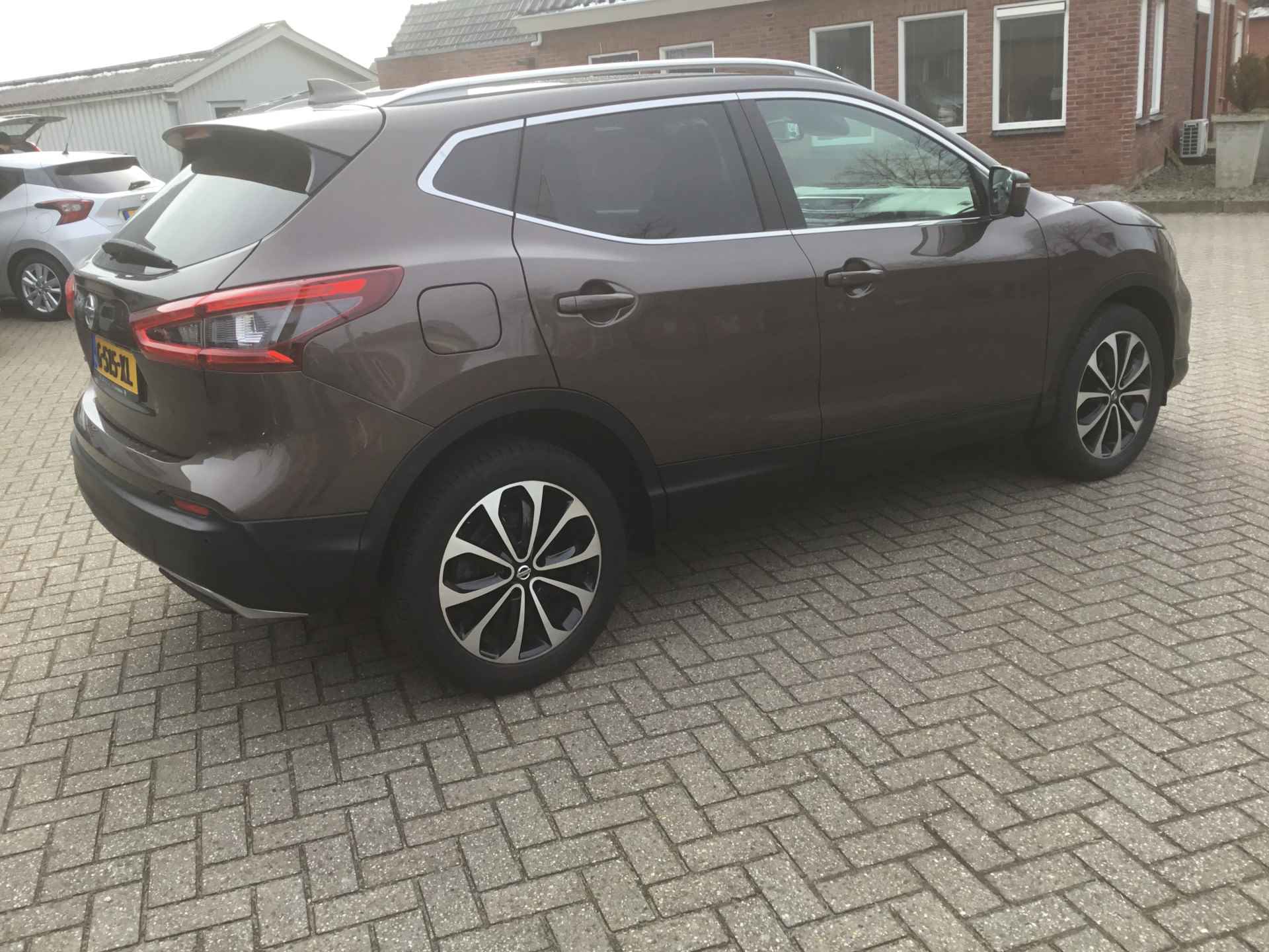 Nissan QASHQAI 1.3 DIG-T 160 DCT Tekna Panodak - 4/35