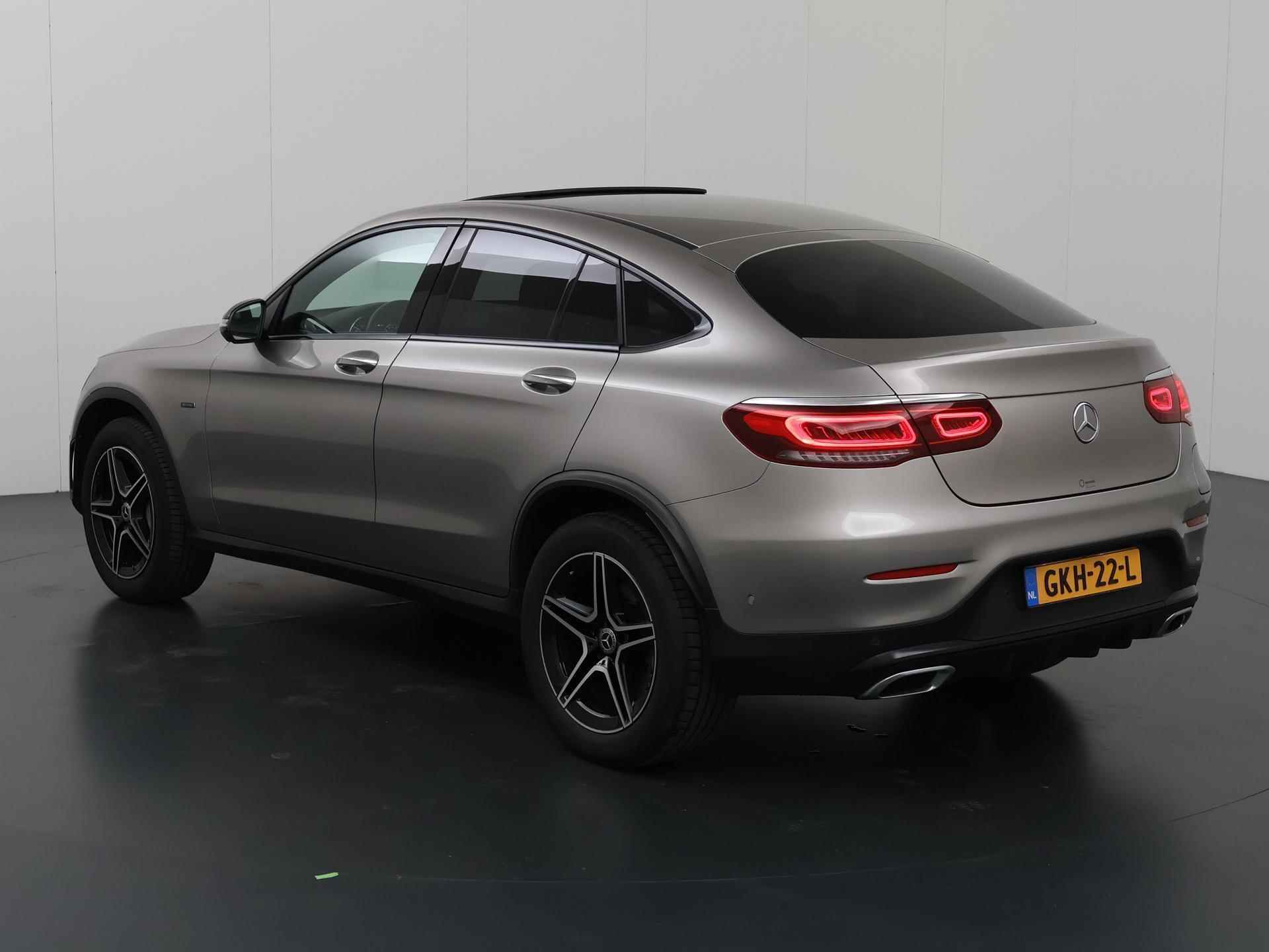 Mercedes-Benz GLC-klasse 300e 4MATIC Premium Plus | Adaptieve Cruise Control | Luchtvering | Camera | Sportstoelen | Climate Control | Interieur Verlichting | Ele. verstelbare stoelen + Geheugen | Panoramadak | - 23/57