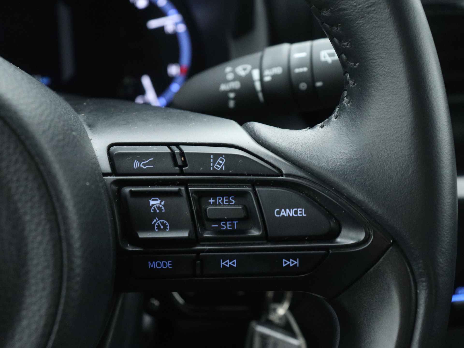 Toyota Yaris Cross 1.5 Hybrid Business Limited | Navigatie | Parkeercamera + Sensoren | - 26/46