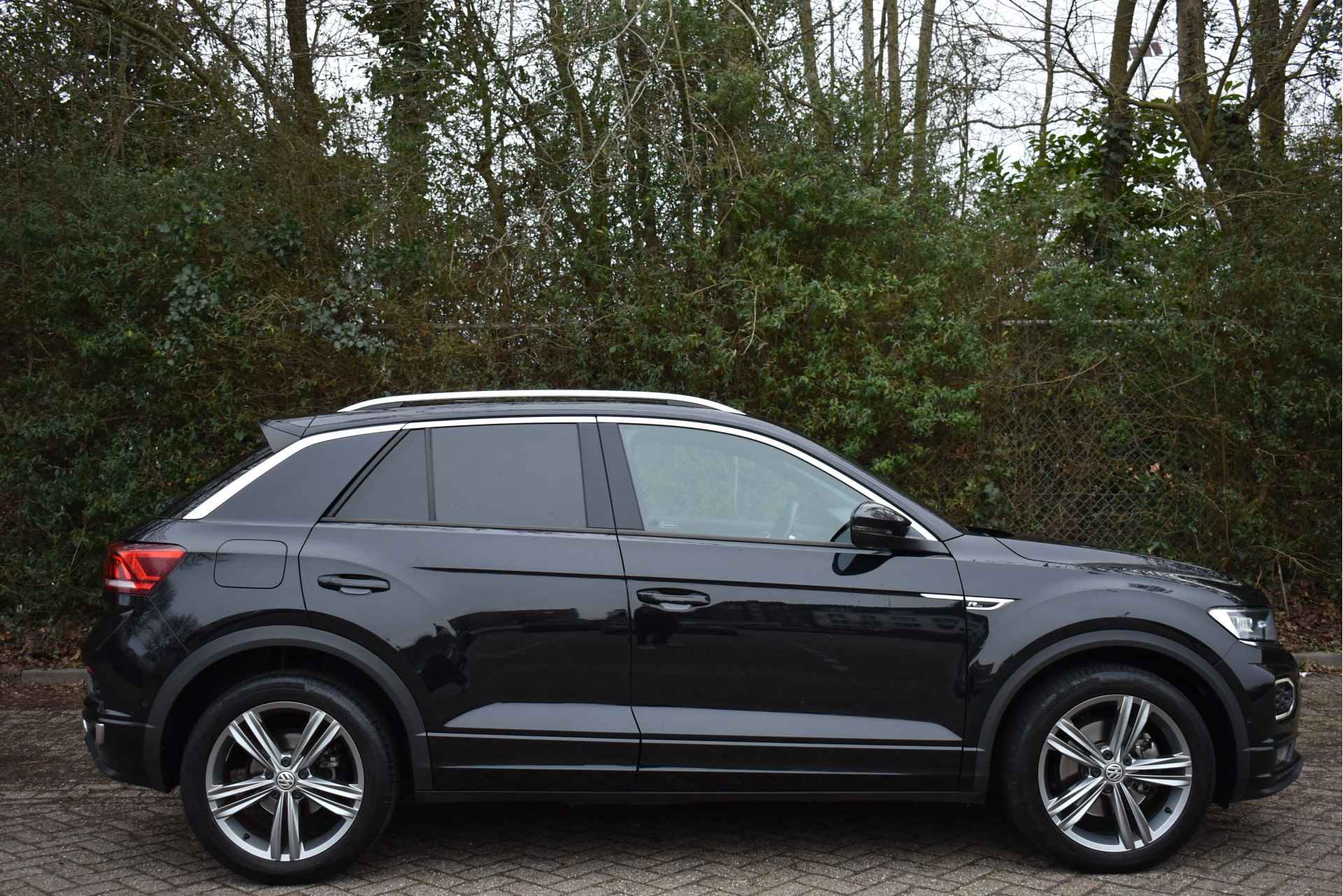 Volkswagen T-Roc 2.0 TSI 4Motion Sport,ORGINEEL NEDERLANDSE AUTO,SCHUIF/KANTELDAK,ELECTR BEDIENDE ACHTERKLEP,AFN TREKHAAK, BOEKJES,NAP EN ONDERHO - 9/76