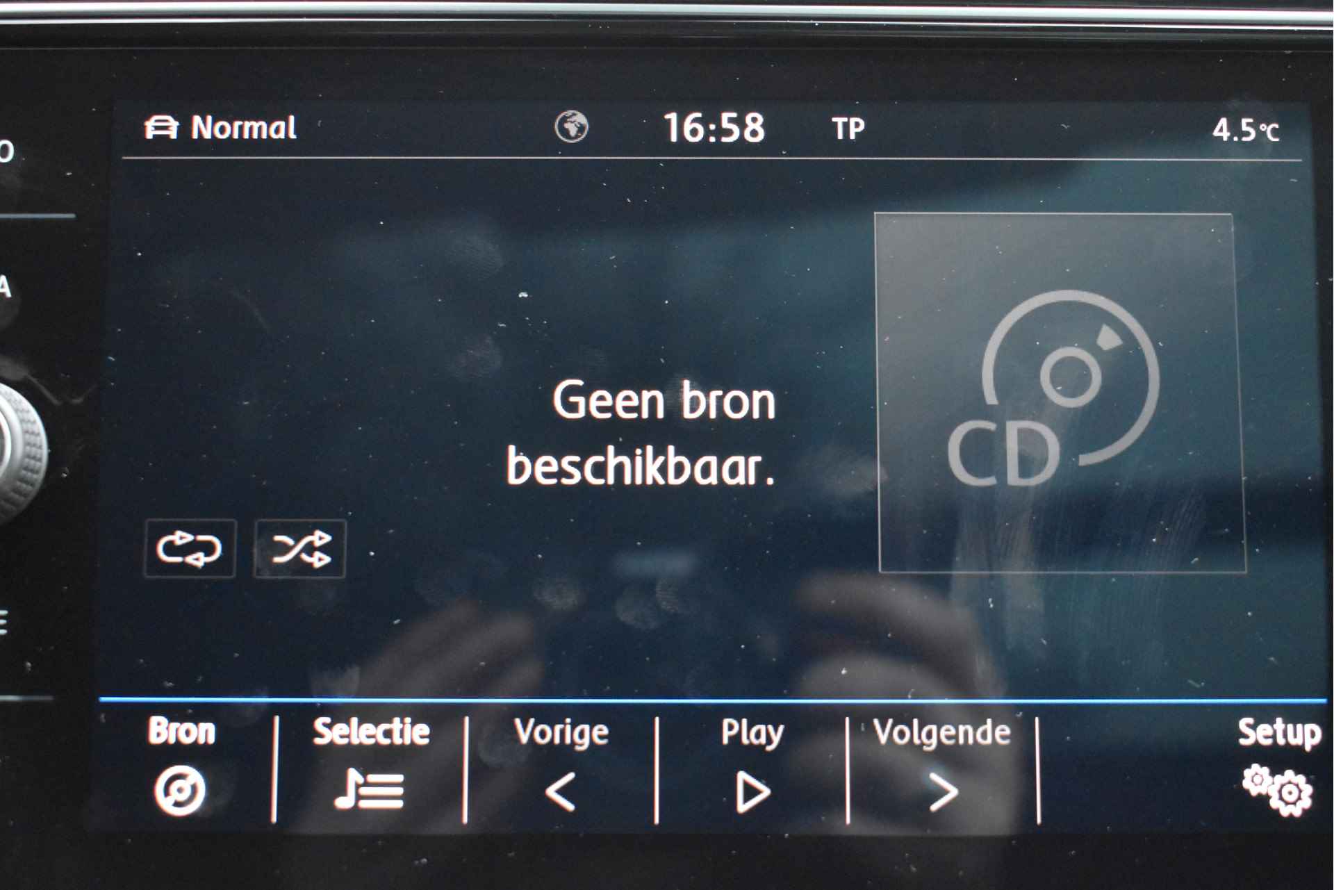 Volkswagen T-Roc 2.0 TSI 4Motion Sport,ORGINEEL NEDERLANDSE AUTO,SCHUIF/KANTELDAK,ELECTR BEDIENDE ACHTERKLEP,AFN TREKHAAK, BOEKJES,NAP EN ONDERHO - 56/76