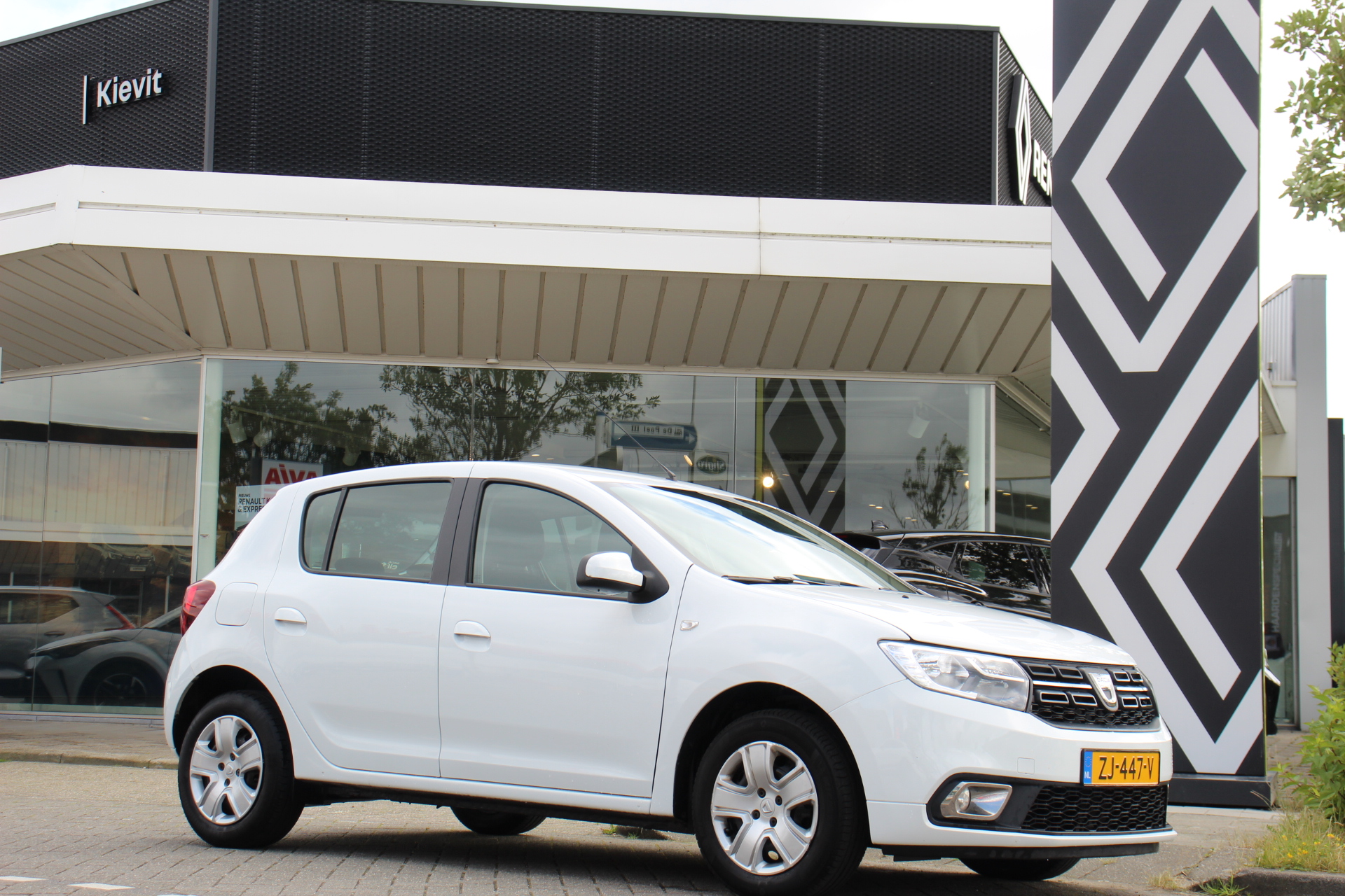 Dacia Sandero 0.9 TCe Laureate - Automaat