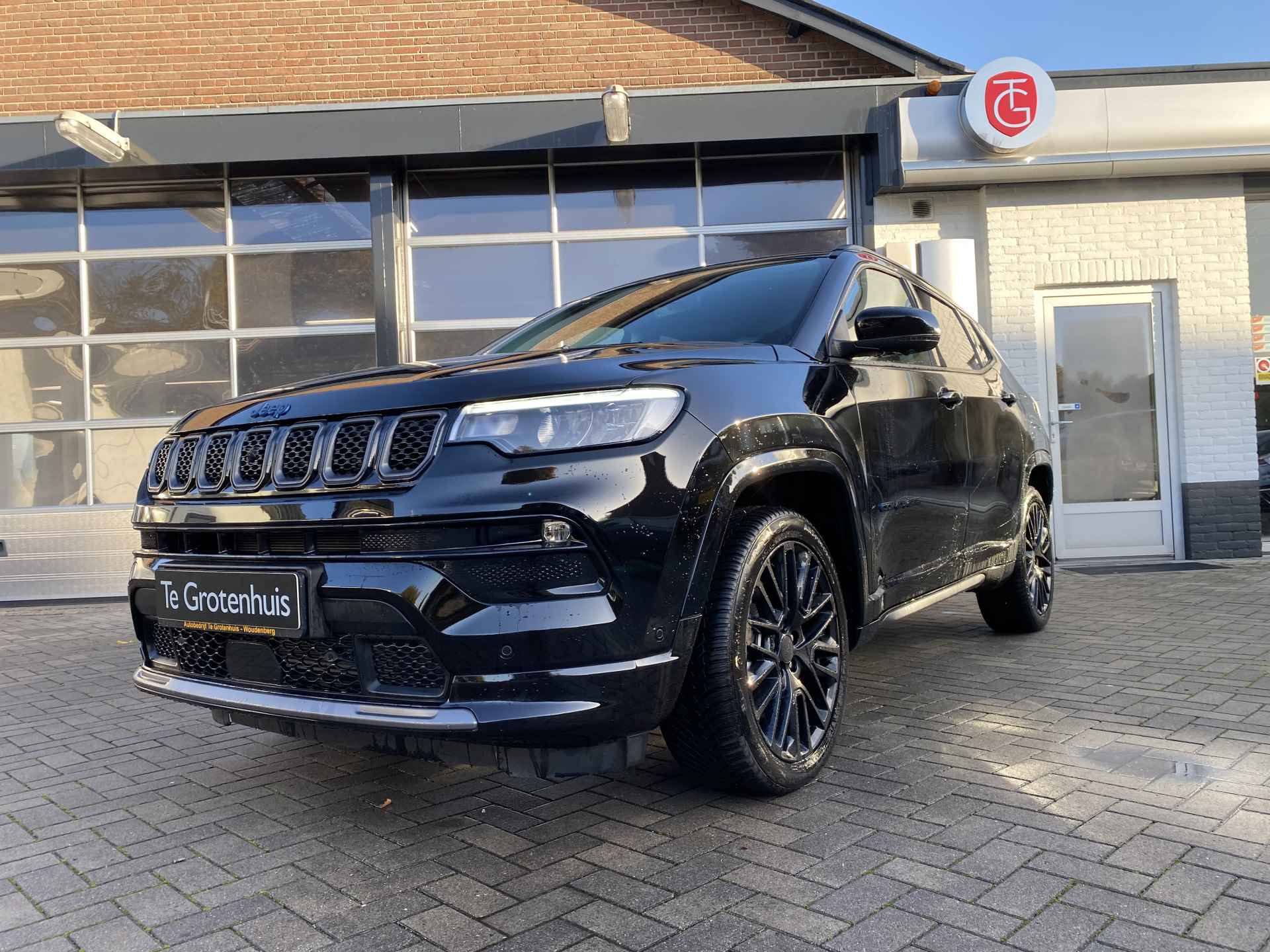 Jeep Compass 4xe 240 Plug-in Hybrid S vb - 2/37