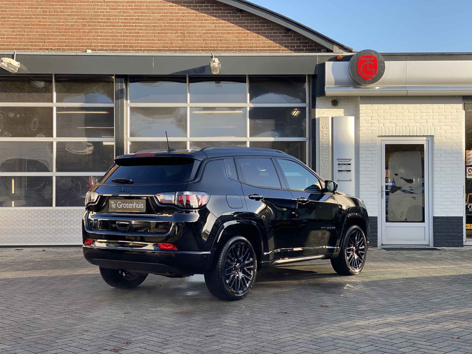 Jeep Compass 4xe 240 Plug-in Hybrid S vb - 6/37