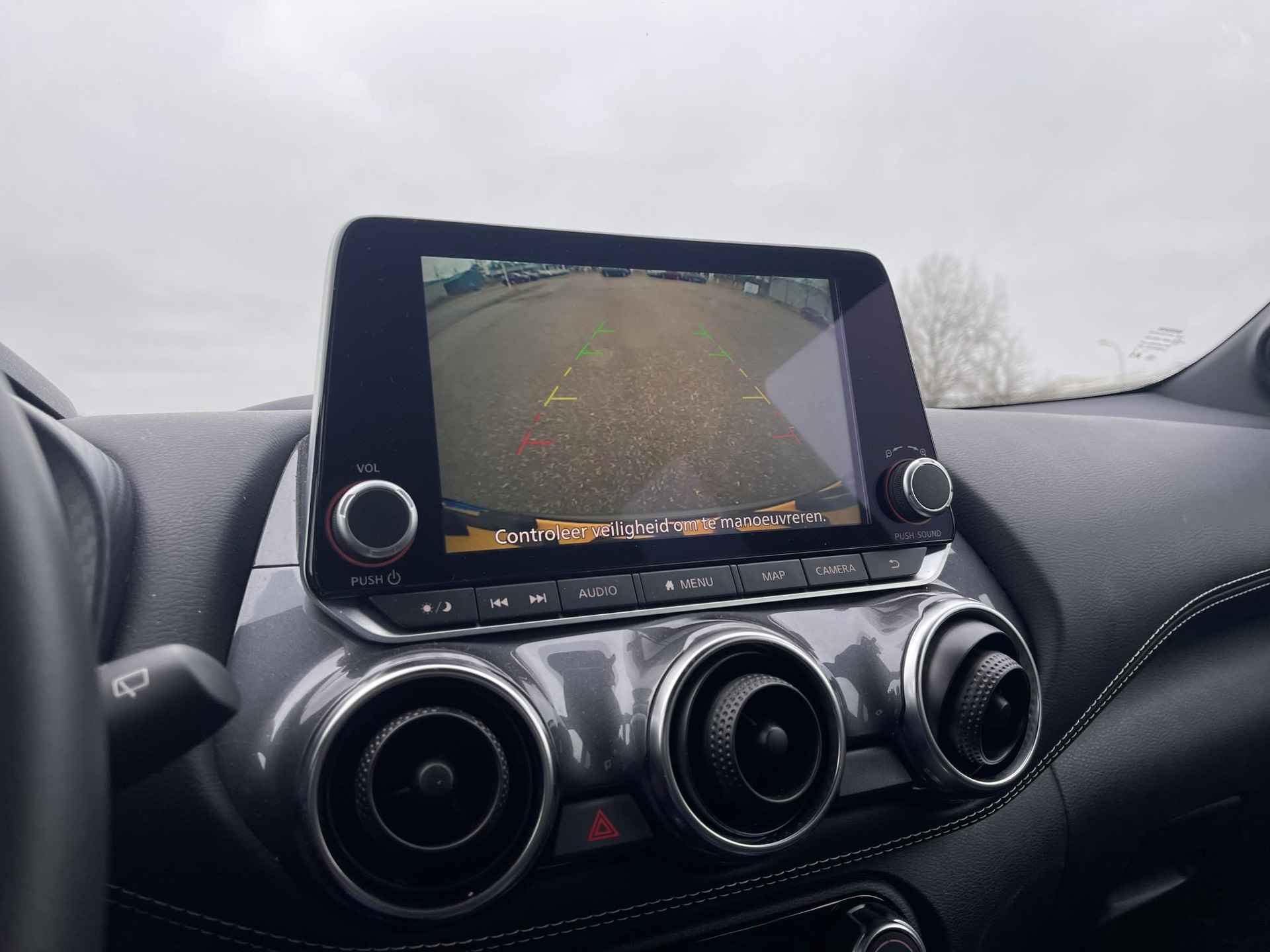 Nissan Juke 1.0 DIG-T N-Design | Navigatie | Camera | Apple Carplay/Android Auto | 19'' Velgen | Cruise & Climate Control | Rijklaarprijs! - 18/24