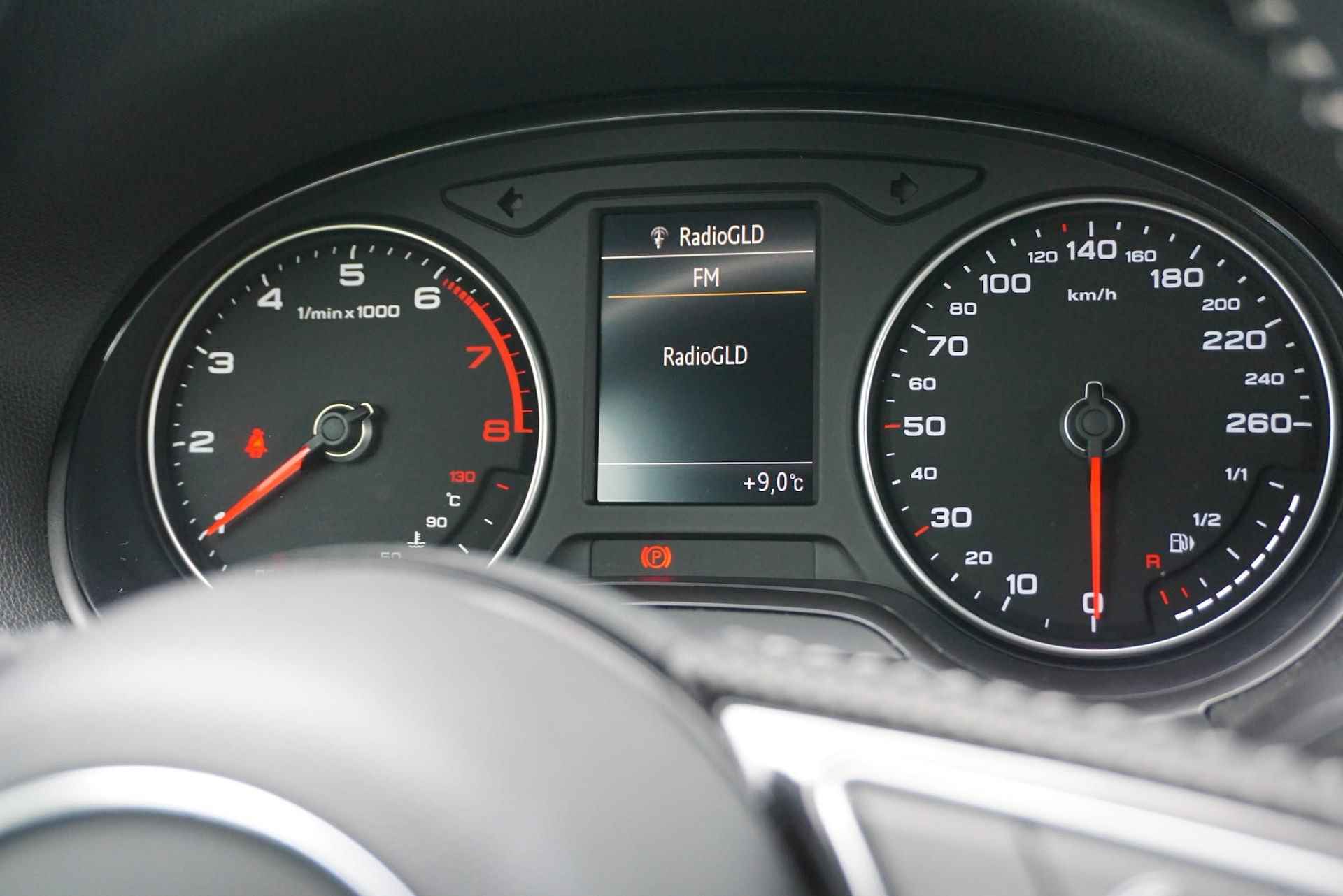Audi Q2 30 TFSI 116pk Sport S line Edition | Navigatie | Parkeersensoren Achter | 17" Velgen - 21/44