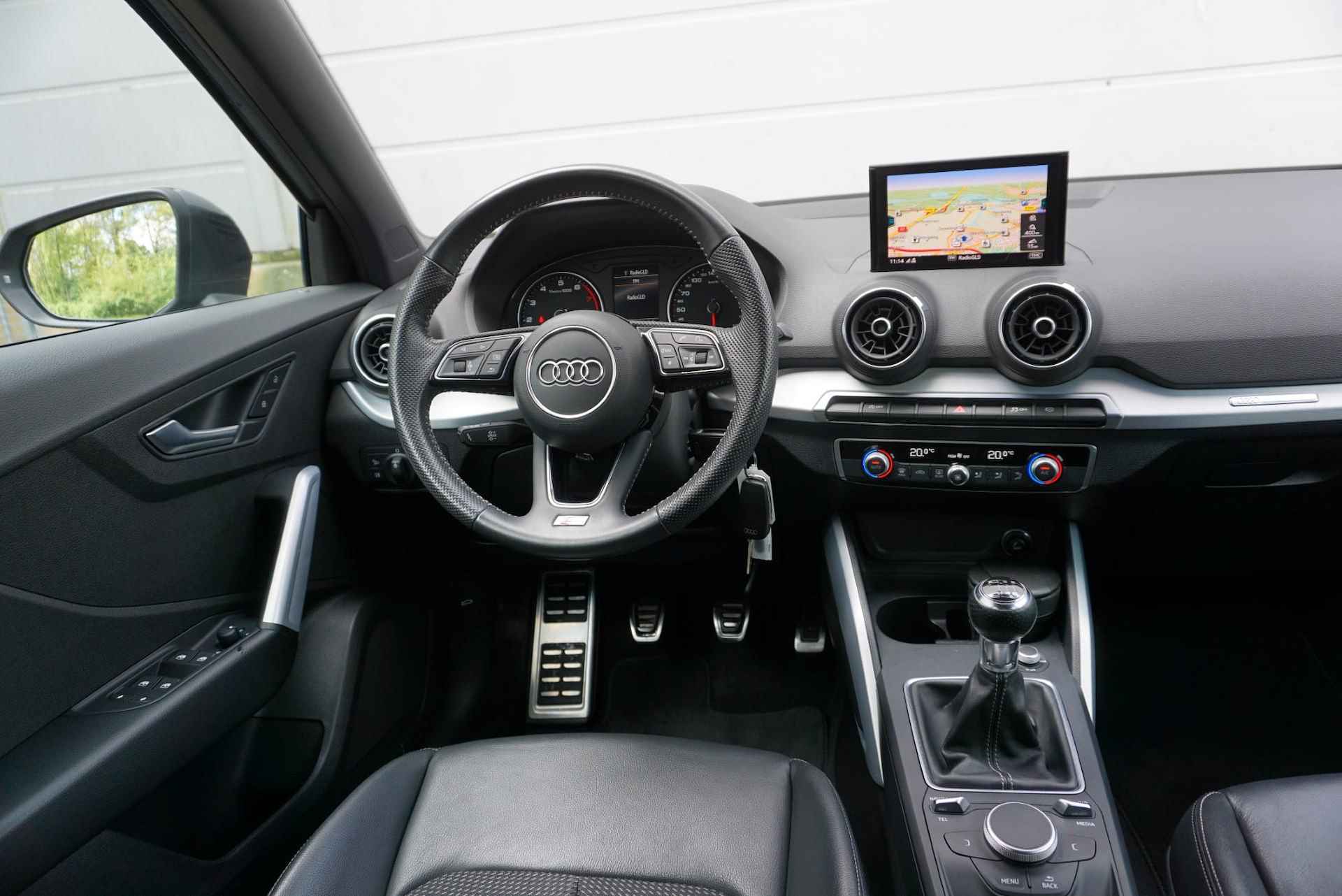 Audi Q2 30 TFSI 116pk Sport S line Edition | Navigatie | Parkeersensoren Achter | 17" Velgen - 36/44