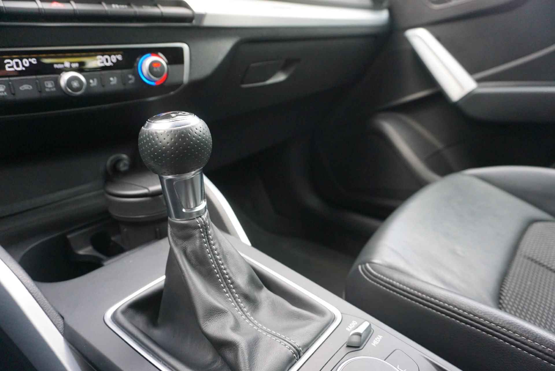 Audi Q2 30 TFSI 116pk Sport S line Edition | Navigatie | Parkeersensoren Achter | 17" Velgen - 38/44