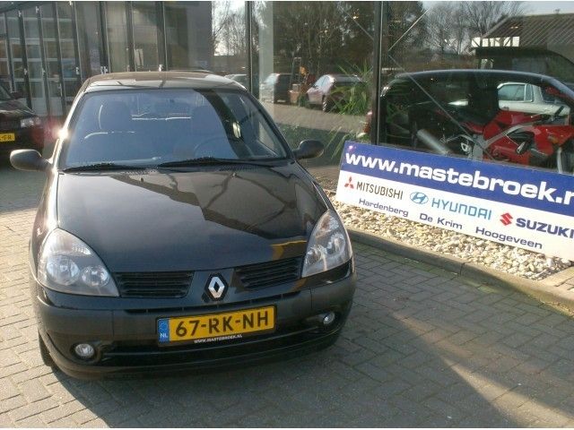 Renault Clio 1.5 Dci 82pk 3drs. Authentique C staat in de krim. bij viaBOVAG.nl