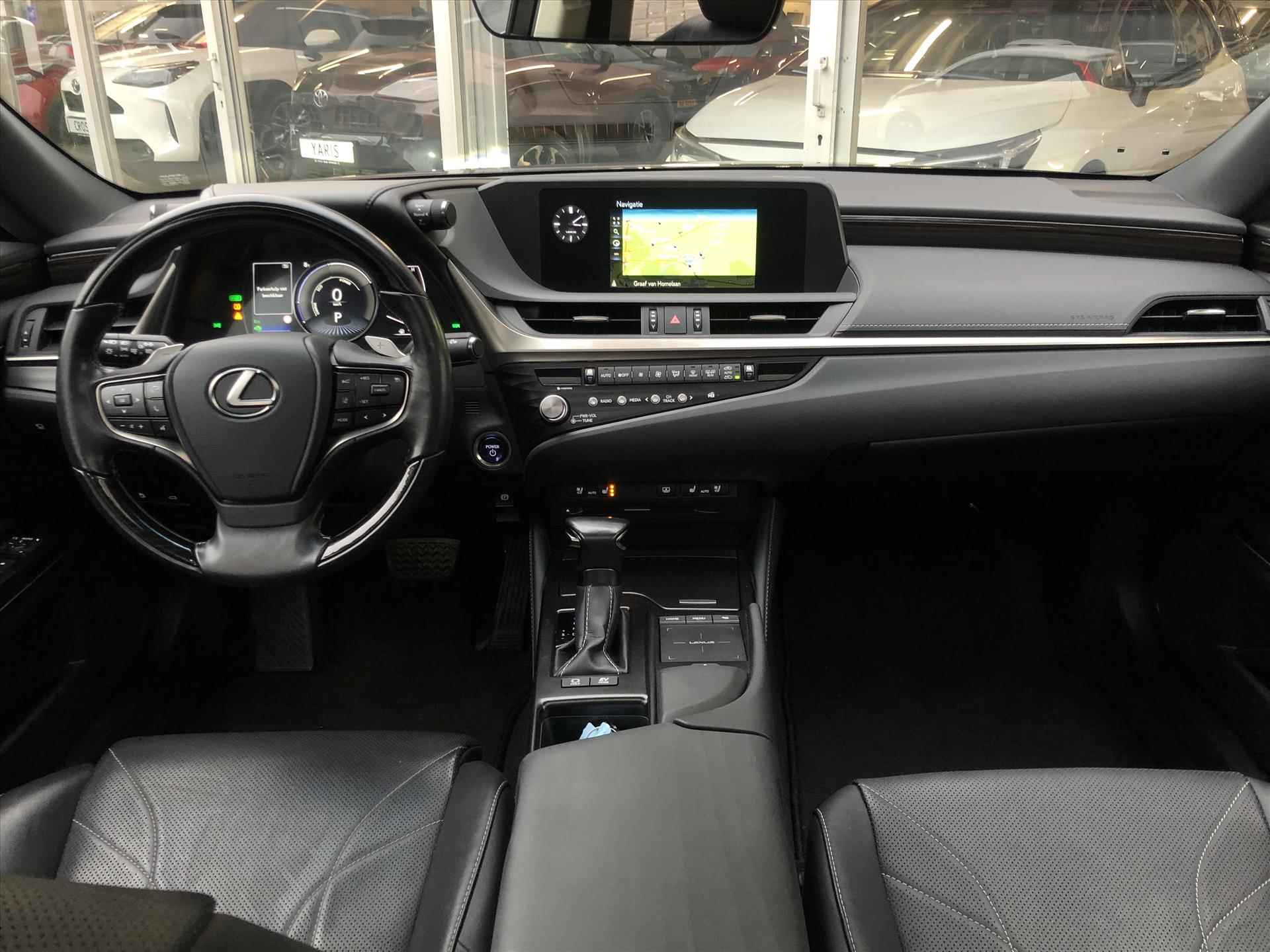 Lexus Es 300h Executive Line | Schuifdak, Navigatie, 360 Camera, Stoelventilatie, Leer, Geheugenfunctie, Dodehoekherkenning - 19/49