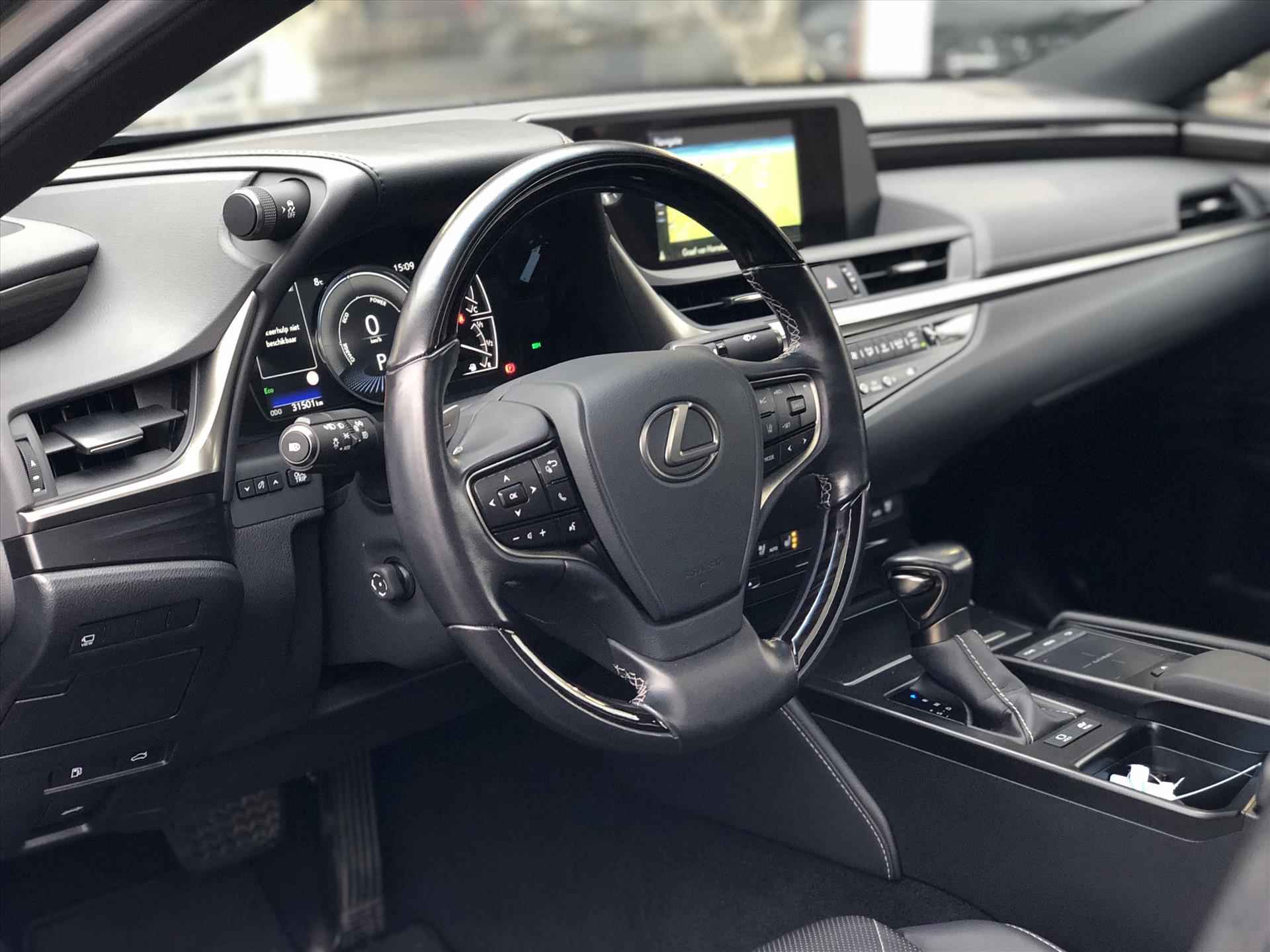 Lexus Es 300h Executive Line | Schuifdak, Navigatie, 360 Camera, Stoelventilatie, Leer, Geheugenfunctie, Dodehoekherkenning - 22/49