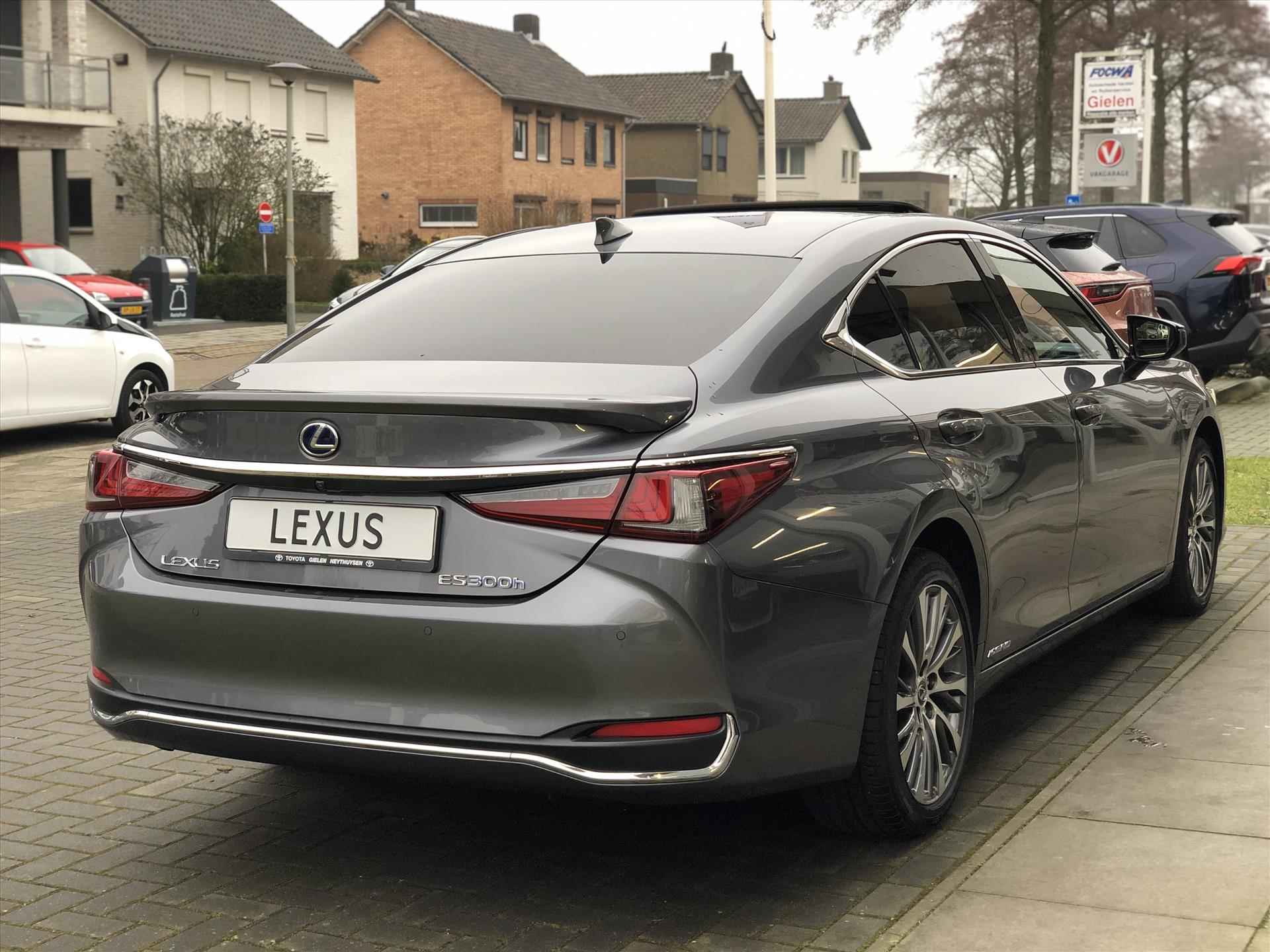 Lexus Es 300h Executive Line | Schuifdak, Navigatie, 360 Camera, Stoelventilatie, Leer, Geheugenfunctie, Dodehoekherkenning - 6/49