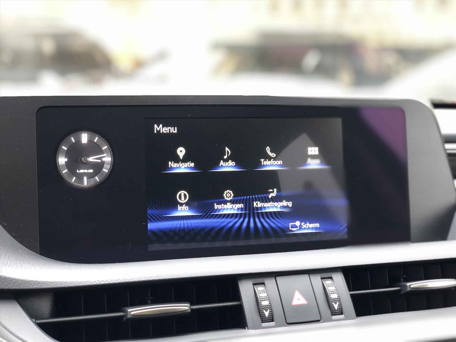 Lexus Es 300h Executive Line | Schuifdak, Navigatie, 360 Camera, Stoelventilatie, Leer, Geheugenfunctie, Dodehoekherkenning - 36/49