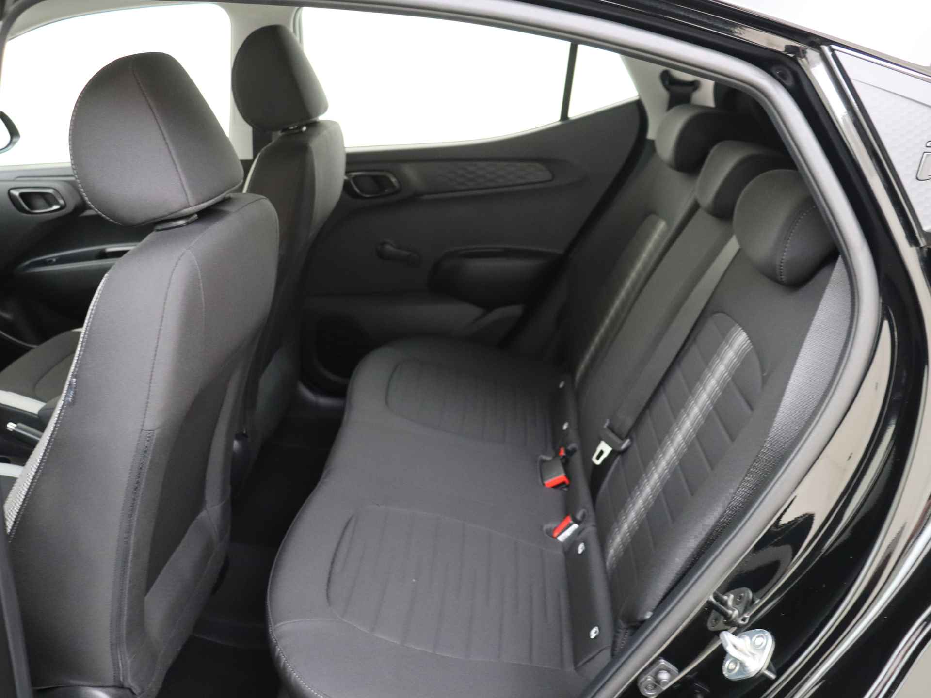 Hyundai i10 1.0 Comfort 5-zits | Navigatie by App | Airco - 12/29