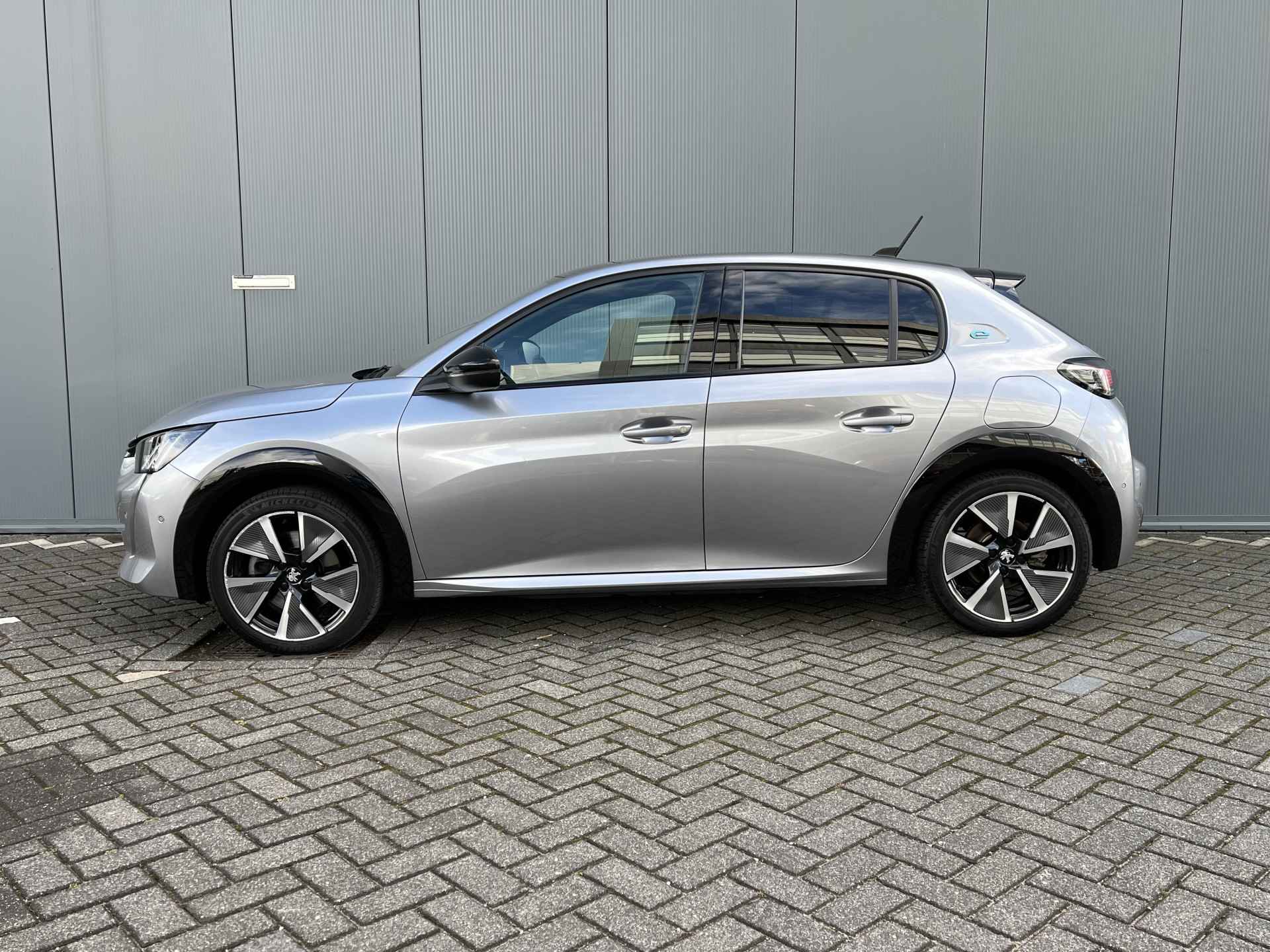 Peugeot e-208 50 kWh 136pk GT Première / € 2.000,- subsidie | Leder | Camera | Climate | Carplay | Keyless | Navigatie | Full - Led | Winterpa - 3/29