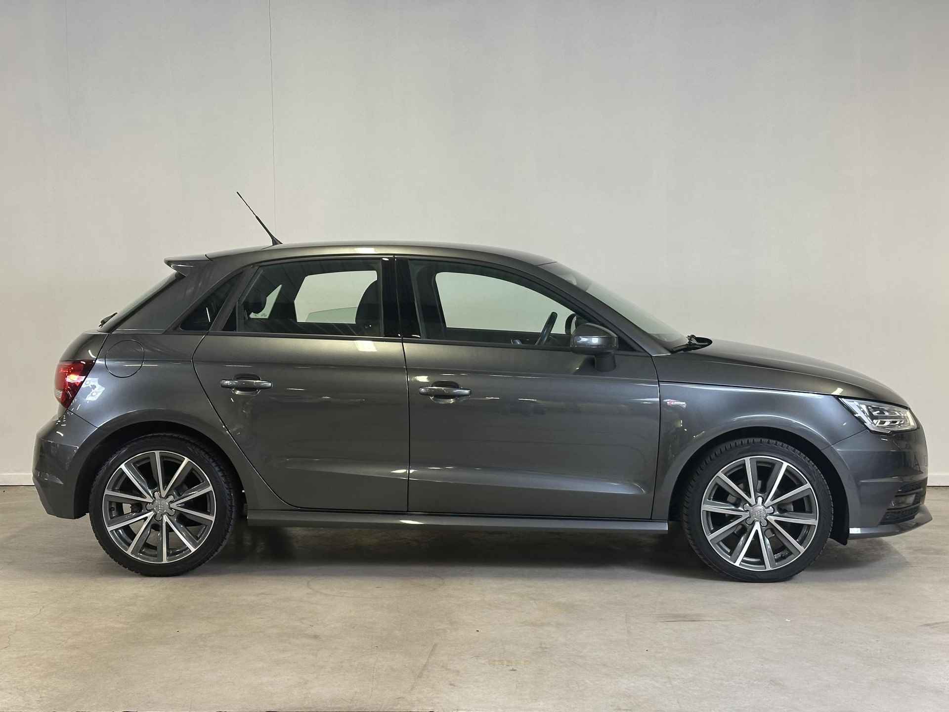 Audi A1 Sportback 1.0 TFSI S-Tronic Advance Sport S-Line | Navigatie | 17-Inch | Parkeersensoren | NL-Auto - 12/26