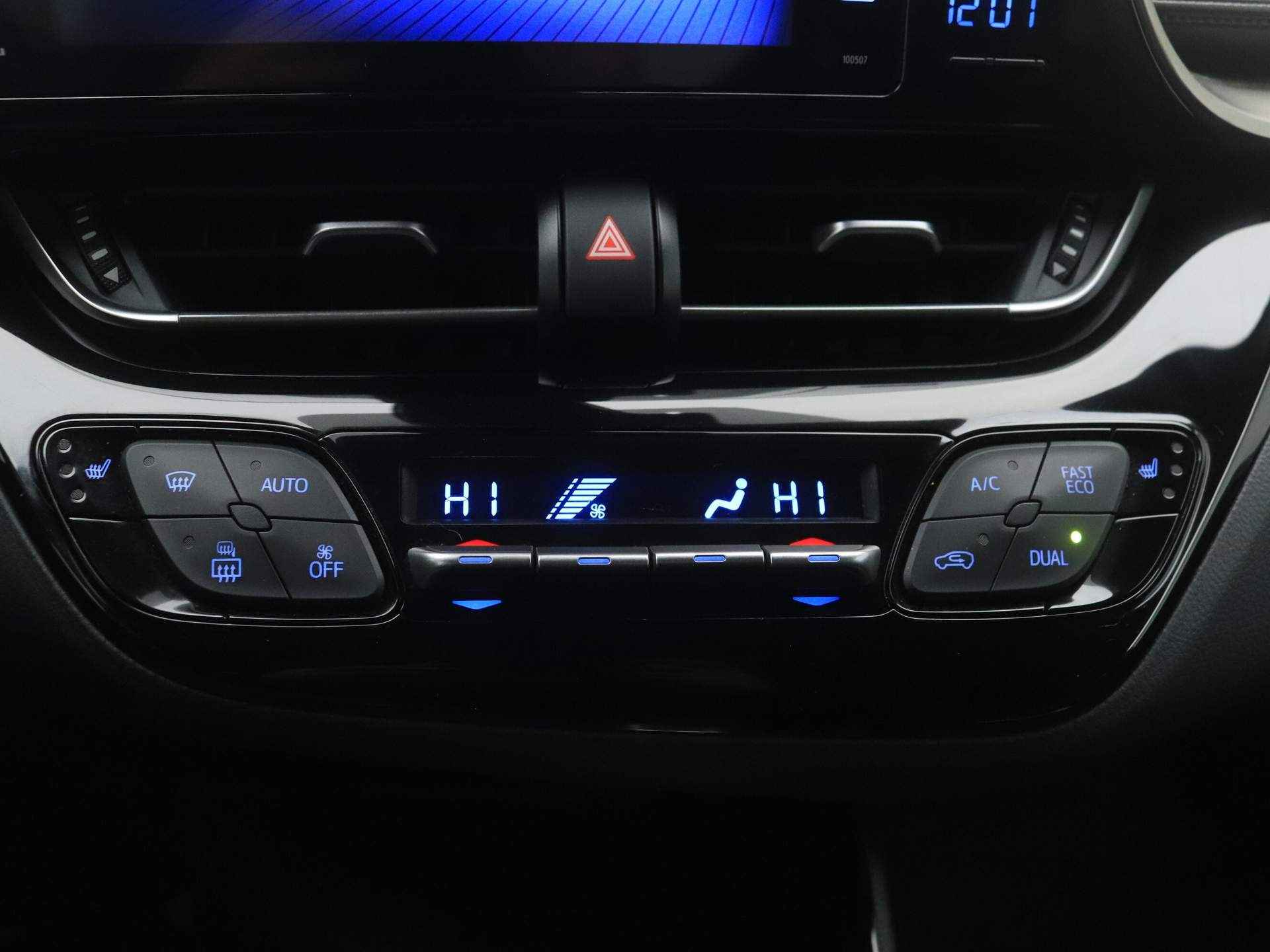 Toyota C-HR 1.8 Hybrid Style Ultimate | NL-Auto | JBL-Audio | LED verlichting | - 10/41