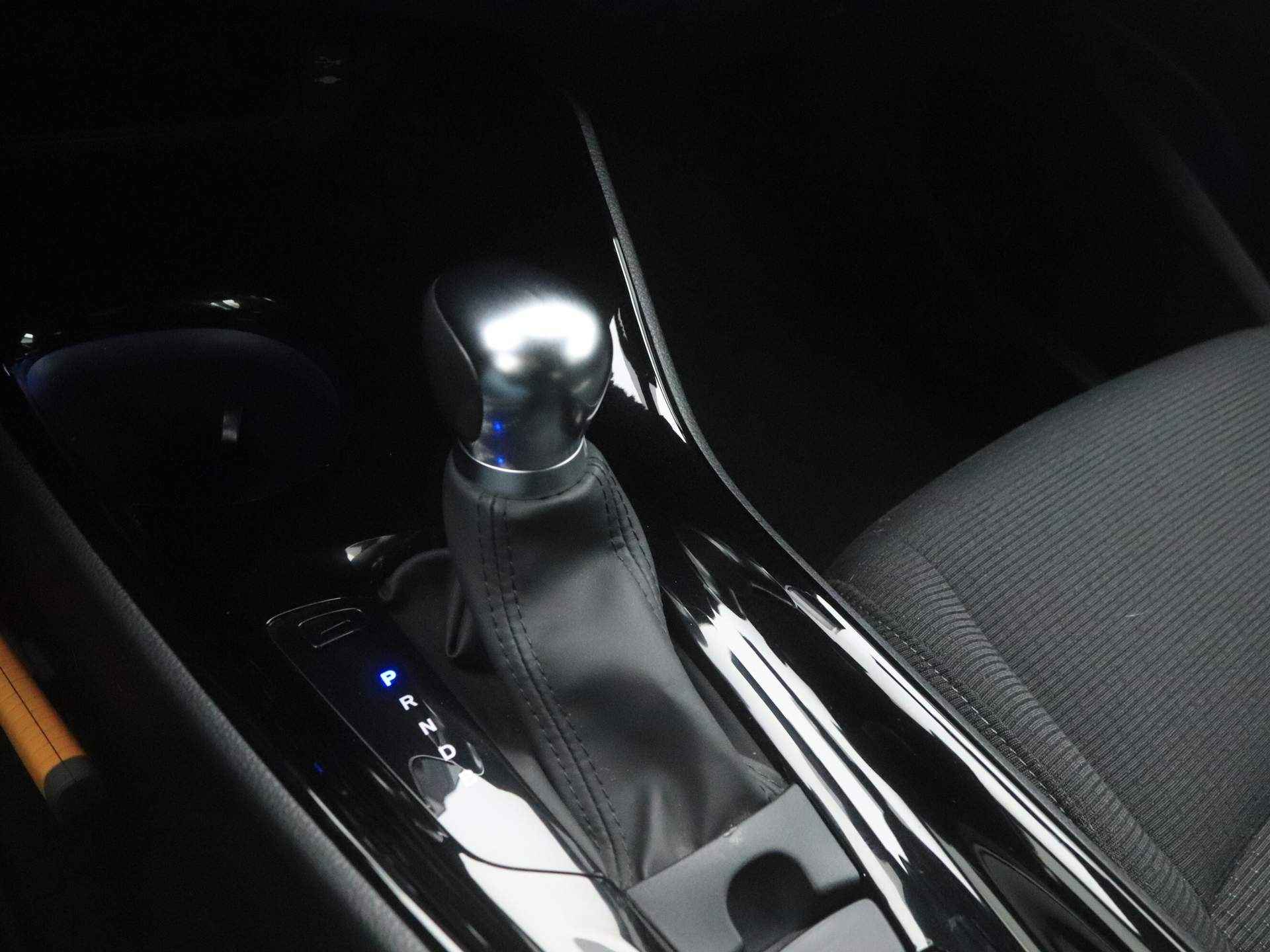 Toyota C-HR 1.8 Hybrid Style Ultimate | NL-Auto | JBL-Audio | LED verlichting | - 11/41