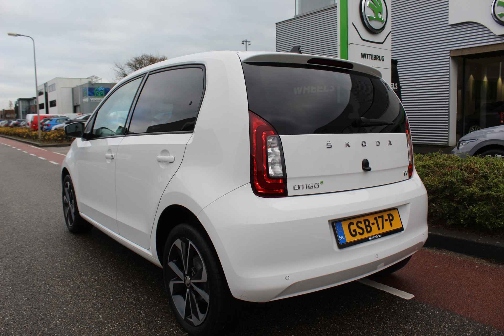 Škoda Citigo e-iV EV 83pk Style / € 2.000,- SEPP Subsidide / Stoelverwarming / Parkeerhulp Achter / Climate Control / 16" LMV / Snel Laadfunctie - 8/26