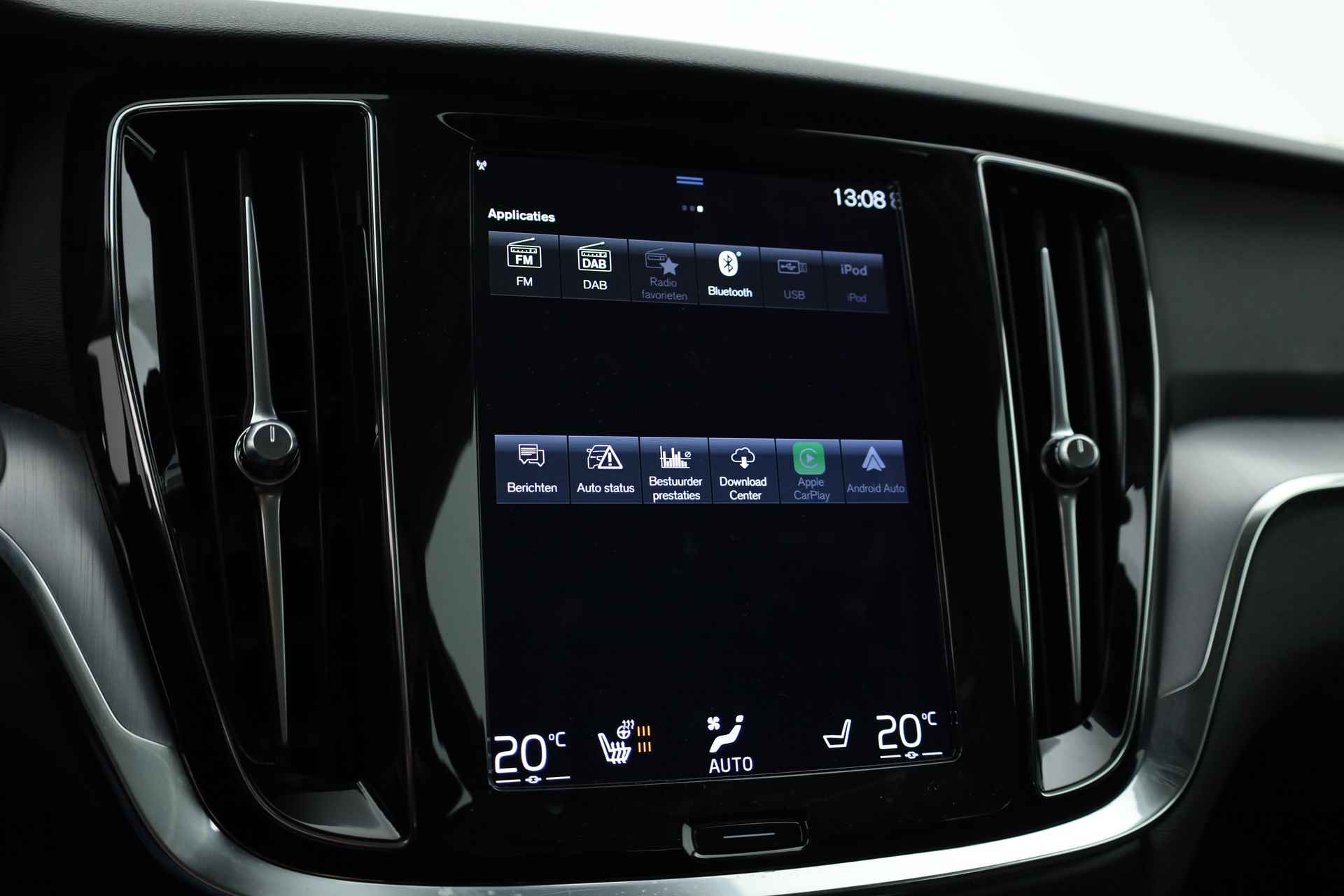 Volvo V60 2.0 T6 Recharge AWD R-Design Expression | Stoel- Stoelverwarming | Trekhaak | Apple Carplay | - 16/29