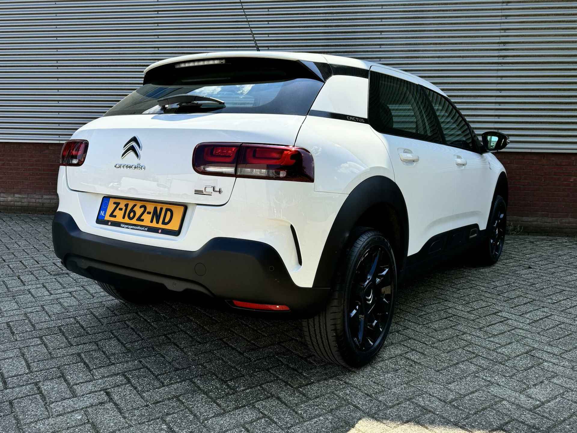 Citroen C4 Cactus 1.2 PureTech Origins 5 drs|35728 km!|Airco|Navi|Cruise|Apple/Android Carplay|Parkeerseosoren achter|L.M. wielen. - 9/36