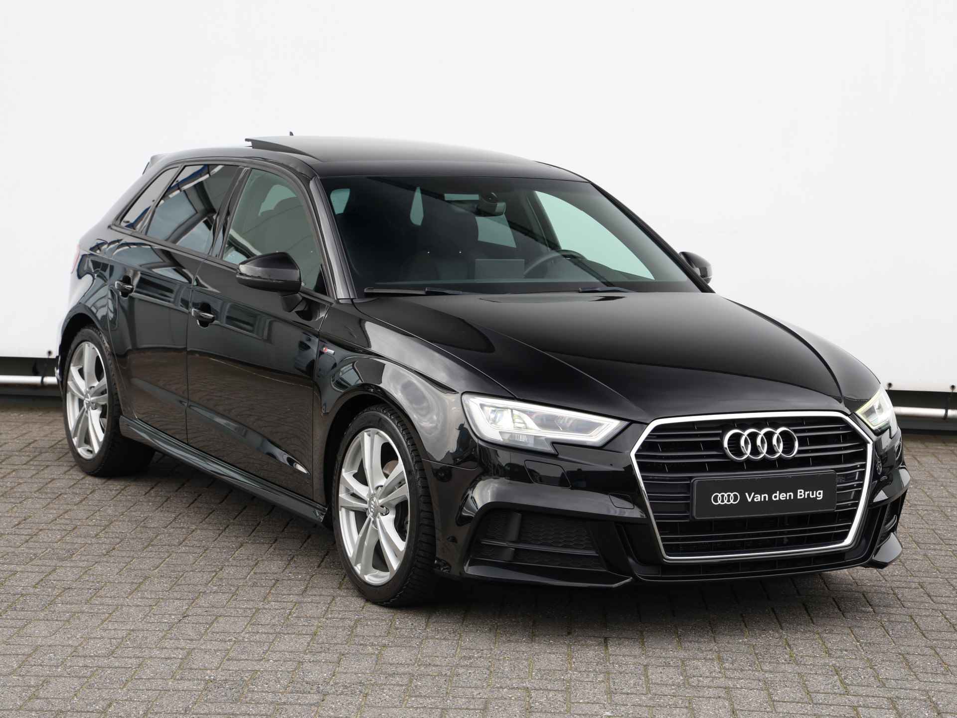 Audi A3 Sportback 30 TFSI S Line 115pk | Pano | Navi | Apple Carplay | 18" Velgen - 3/40