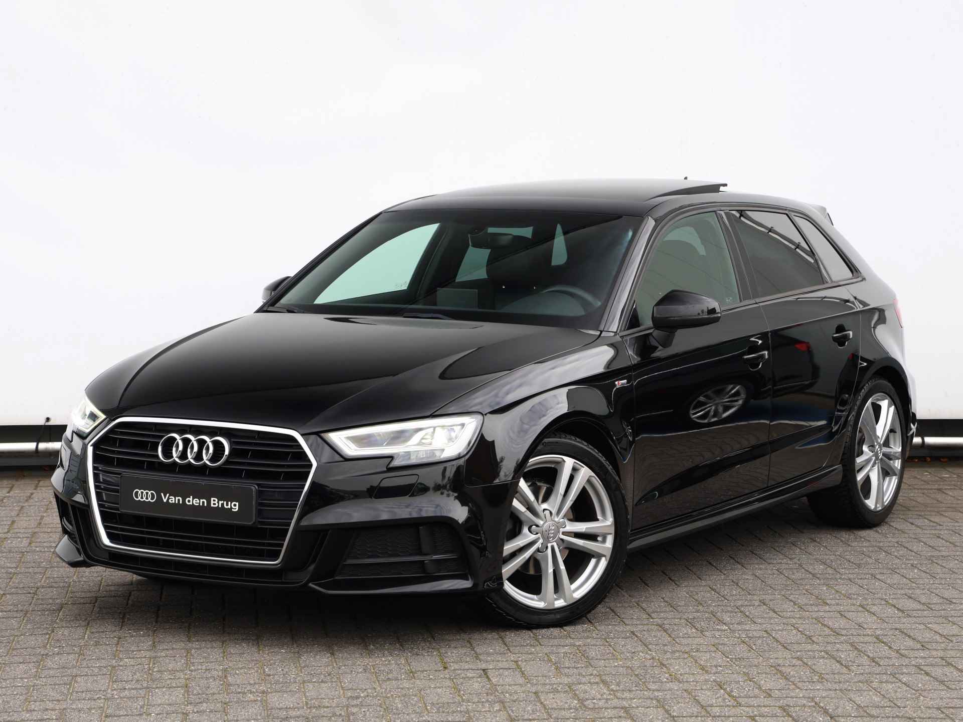 Audi A3 Sportback 30 TFSI S Line 115pk | Pano | Navi | Apple Carplay | 18" Velgen - 12/40