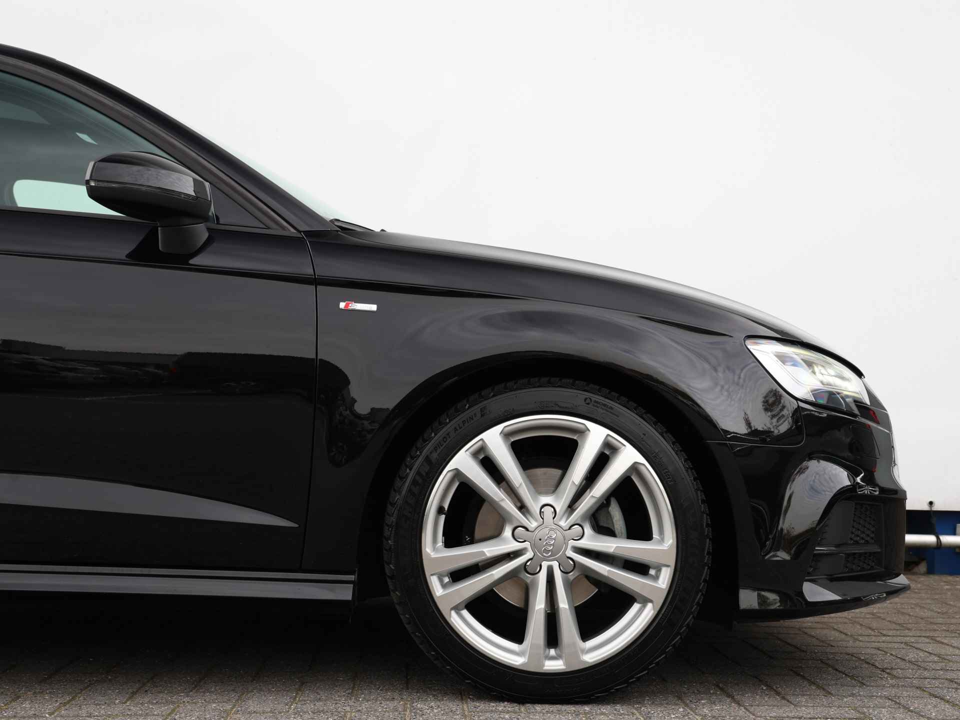 Audi A3 Sportback 30 TFSI S Line 115pk | Pano | Navi | Apple Carplay | 18" Velgen - 16/40