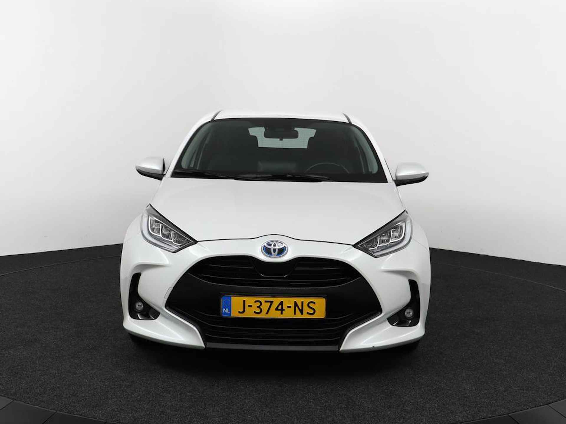 Toyota Yaris 1.5 Hybrid First Edition | Apple Carplay/Android Auto | Parkeercamera | Adaptieve Cruise-Control | - 16/48