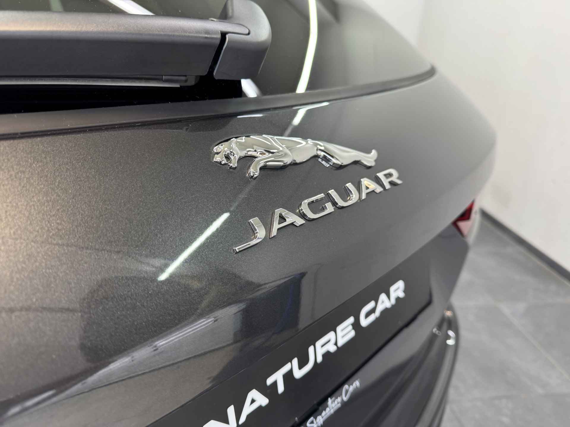 Jaguar F-PACE 2.0 P400e PHEV R-Dynamic SE✅Panoramadak✅Sfeerverlichting✅Headup-Display✅Stoelverwarming✅Apple Carplay✅Adaptive Cruise Control✅ - 27/106