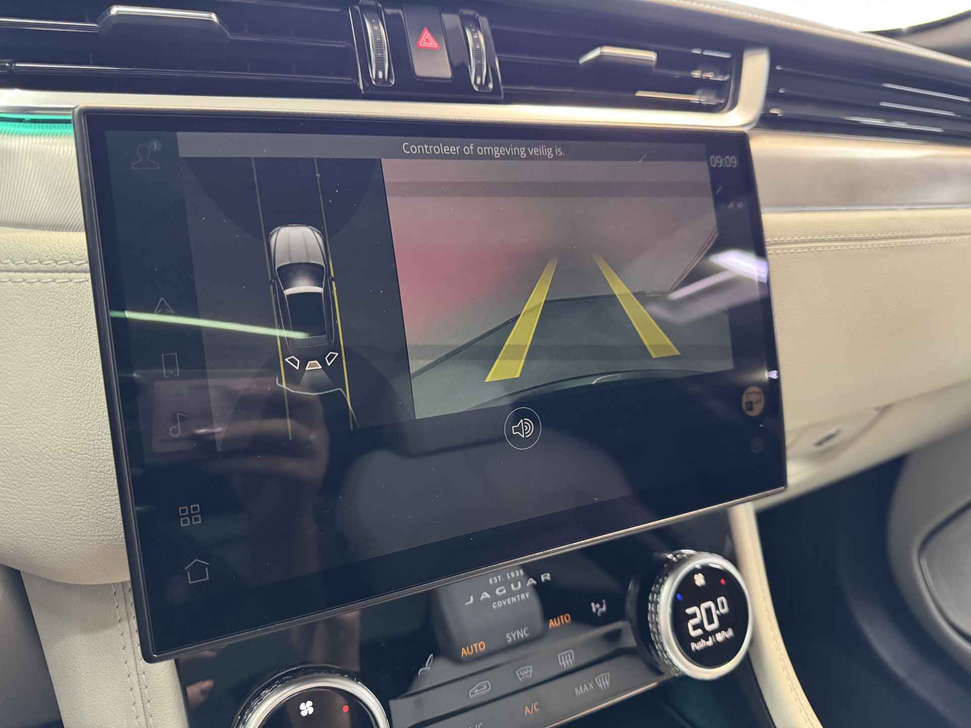 Jaguar F-PACE 2.0 P400e PHEV R-Dynamic SE✅Panoramadak✅Sfeerverlichting✅Headup-Display✅Stoelverwarming✅Apple Carplay✅Adaptive Cruise Control✅ - 32/106