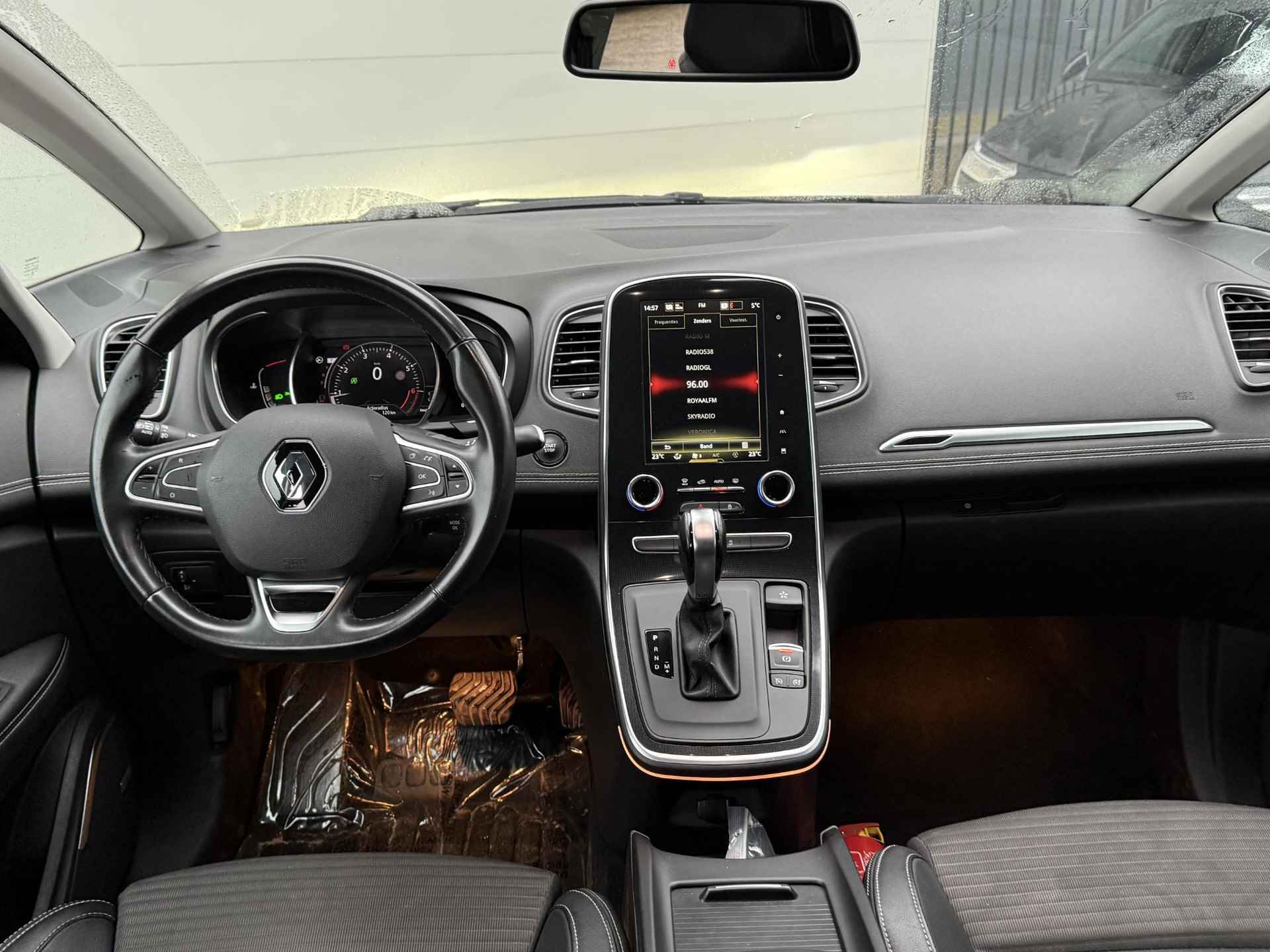 Renault Scénic 1.3 TCe 140 EDC Bose | All-Season banden | Parkeersensoren | Groot Scherm - 4/31