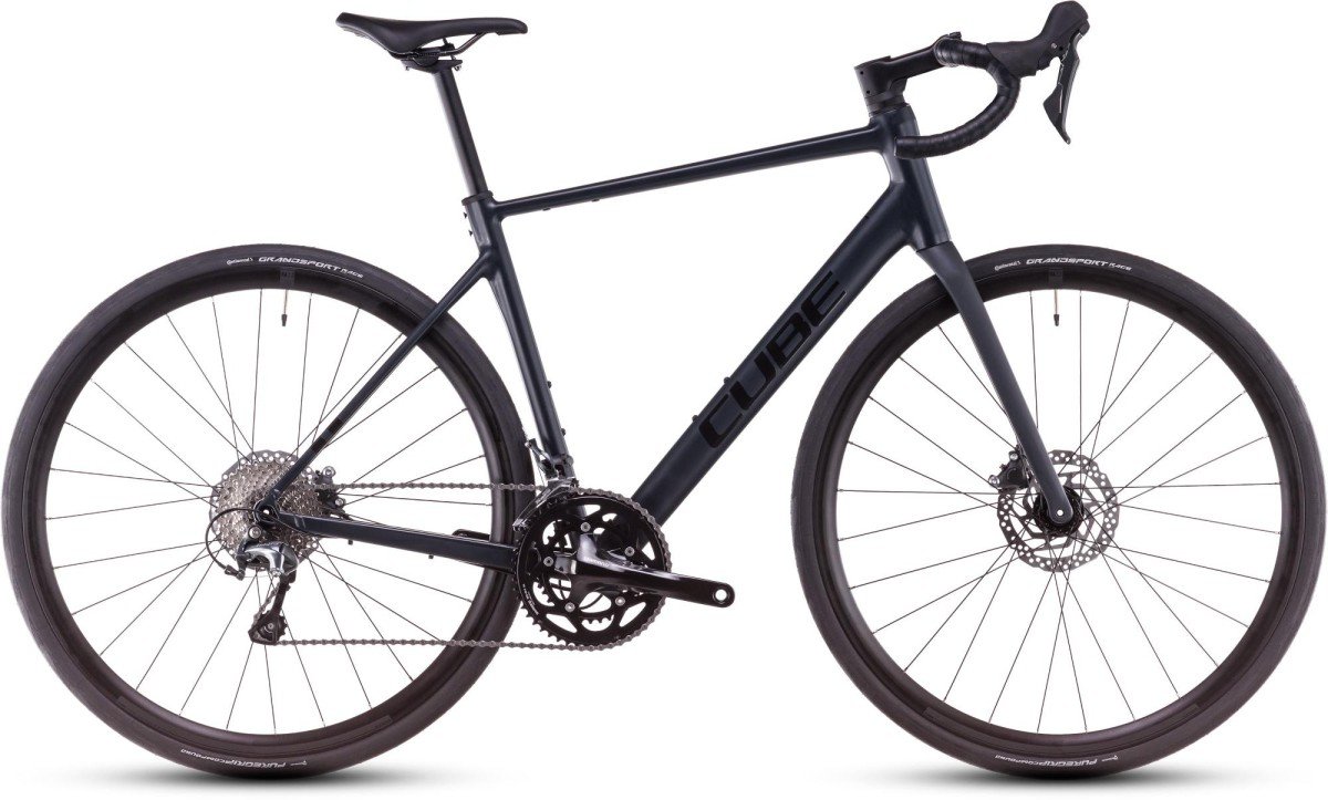 CUBE ATTAIN RACE Heren Night/Black 56cm 2025