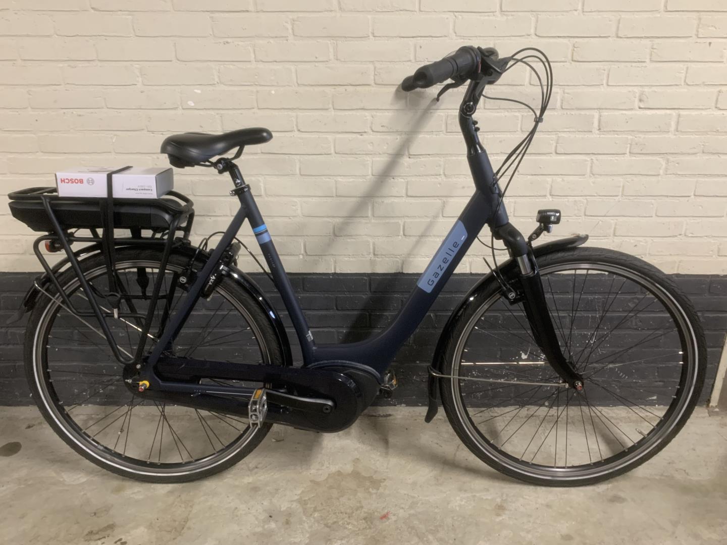 Gazelle Paris C7 HMB Dli61 N7 Elektrische Stadsfietsen navy blue matt