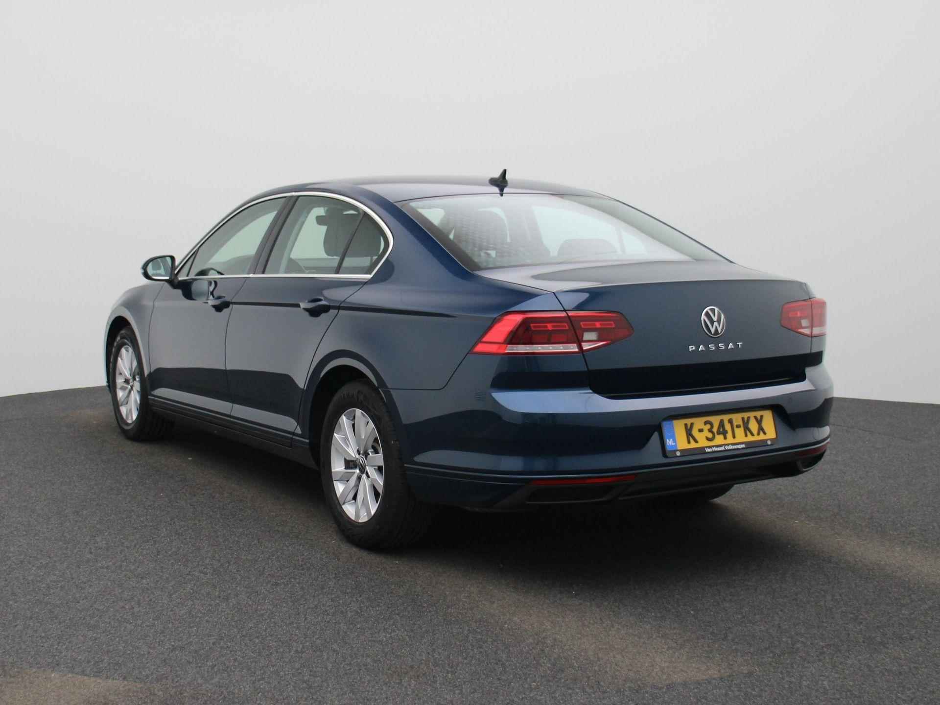 Volkswagen Passat 1.5 TSI Business | Achteruitrijcamera | Parkeersensoren | Stoelverwarming | Automaat | - 2/35