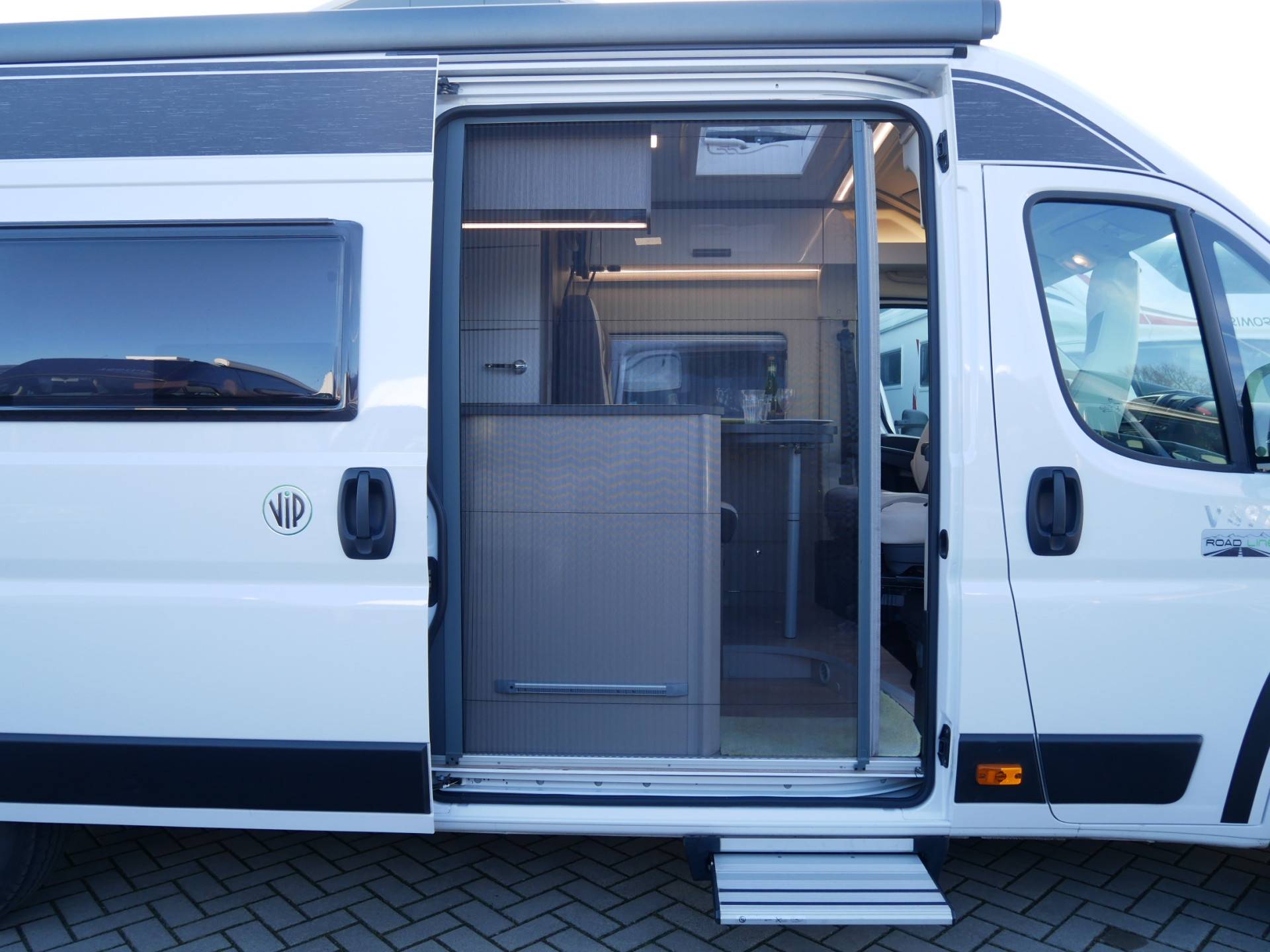 Chausson V697 VIP, Road Line Pack 640, 9-Traps Automaat, Lengtebedden!! - 22/34