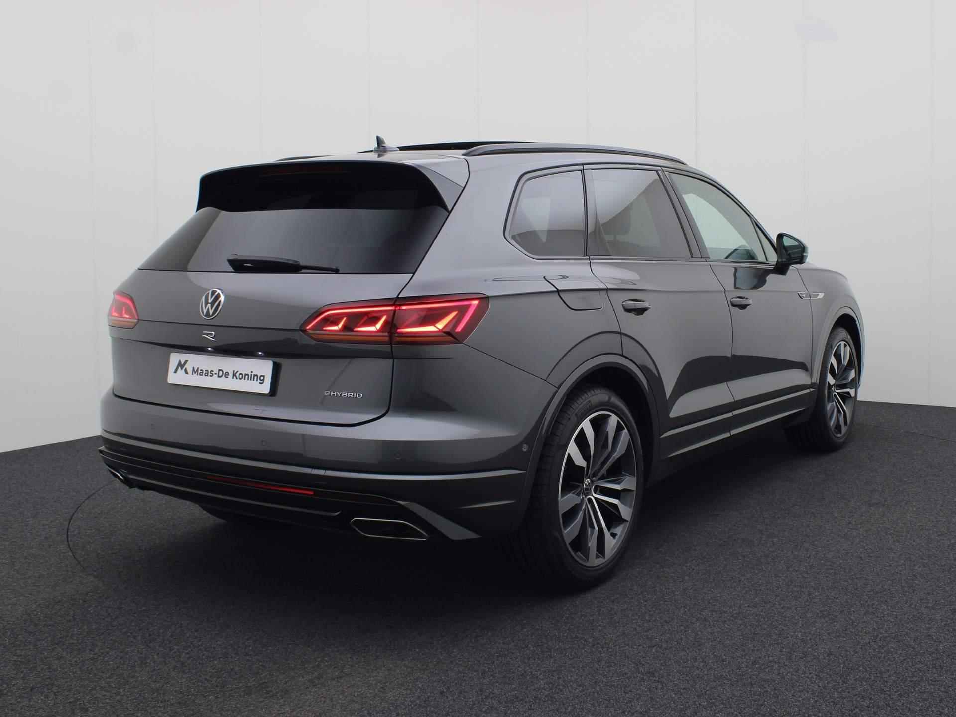 Volkswagen Touareg 3.0 TSi eHybrid/462PK DSG 4MOTION R · Keyless · Panoramadak · Luchtvering · 360 Camera · Massage · Stoelventilatie · 21'' Inch · Garantie t/m 03-12-2028 of 100.000km - 3/53