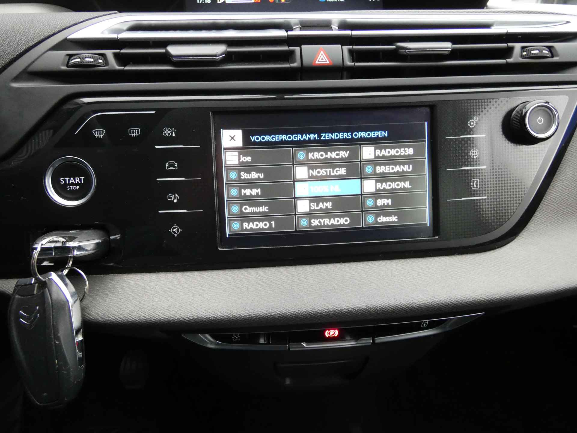 Citroën Grand C4 Picasso 1.2 PureTech Tendance 7 zitplaatsen | Navigatie | Parkeercamera | Lichtmetalen Velgen - 25/41