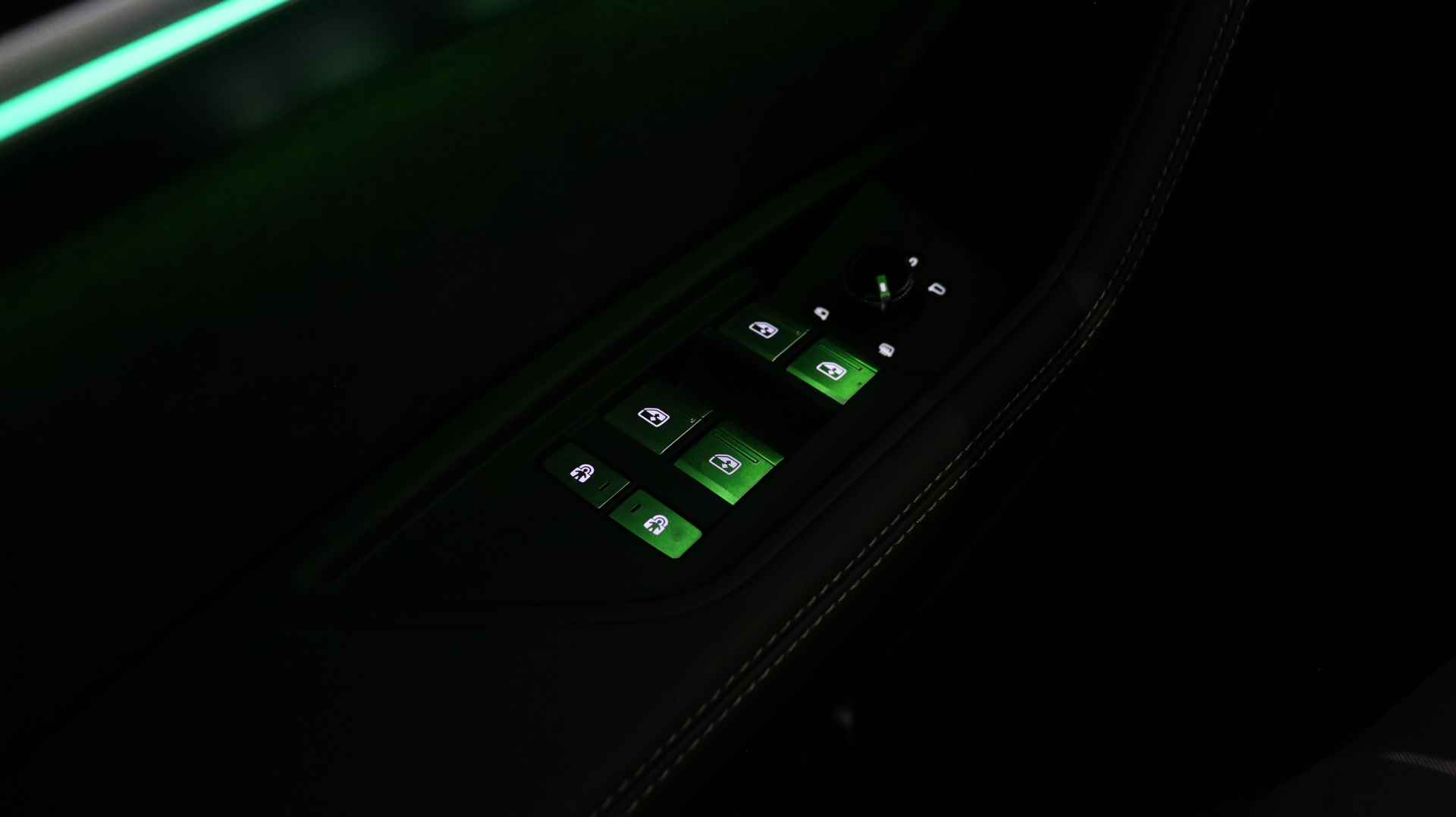 Audi e-tron Sportback S Edition 55 300kw/408pk | B&O | Panormadak | 23" LMV | - 22/35