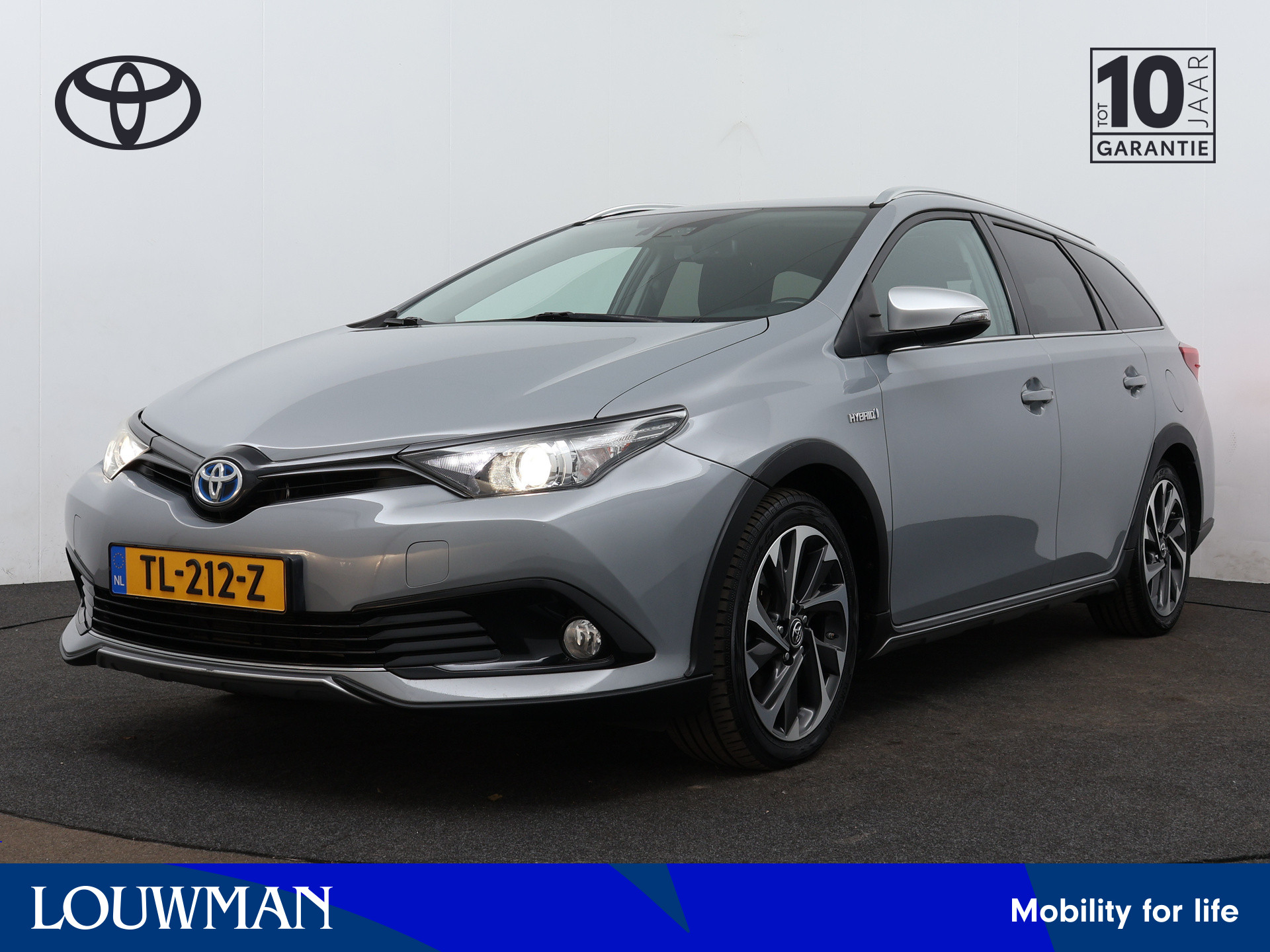 Toyota Auris Touring Sports 1.8 Hybrid Freestyle | Navigatie | Camera | LM velgen |