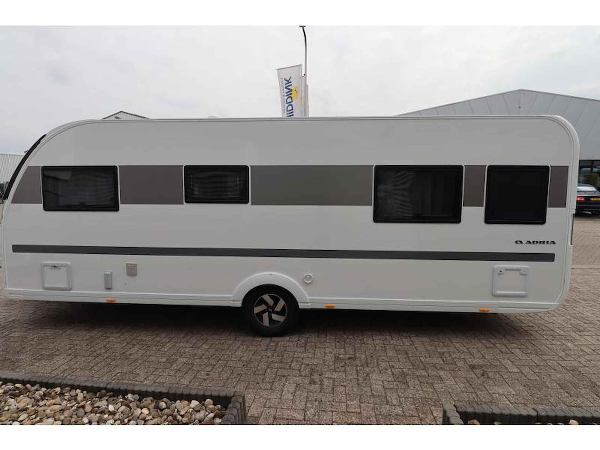 Adria Alpina 613 UT 4500,- VOORDEEL! - 6/13