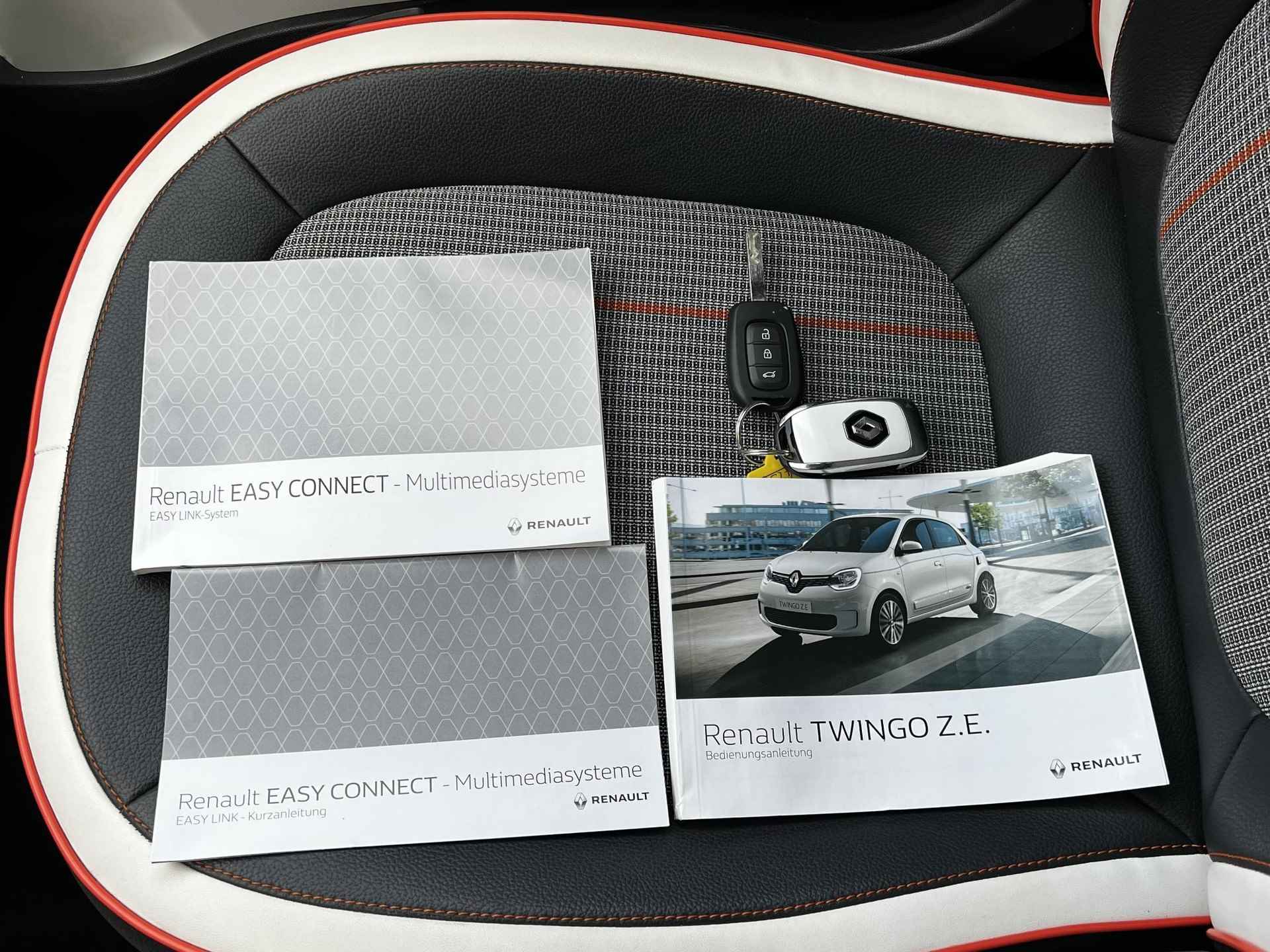 Renault Twingo Z.E. R80 Série Limitée Vibes Automaat / Dealer onderhouden / Koopaccu SoH 91,05 % / Stoelverwarming / Navigatie / Apple Carplay Android / Airco / - 7/51