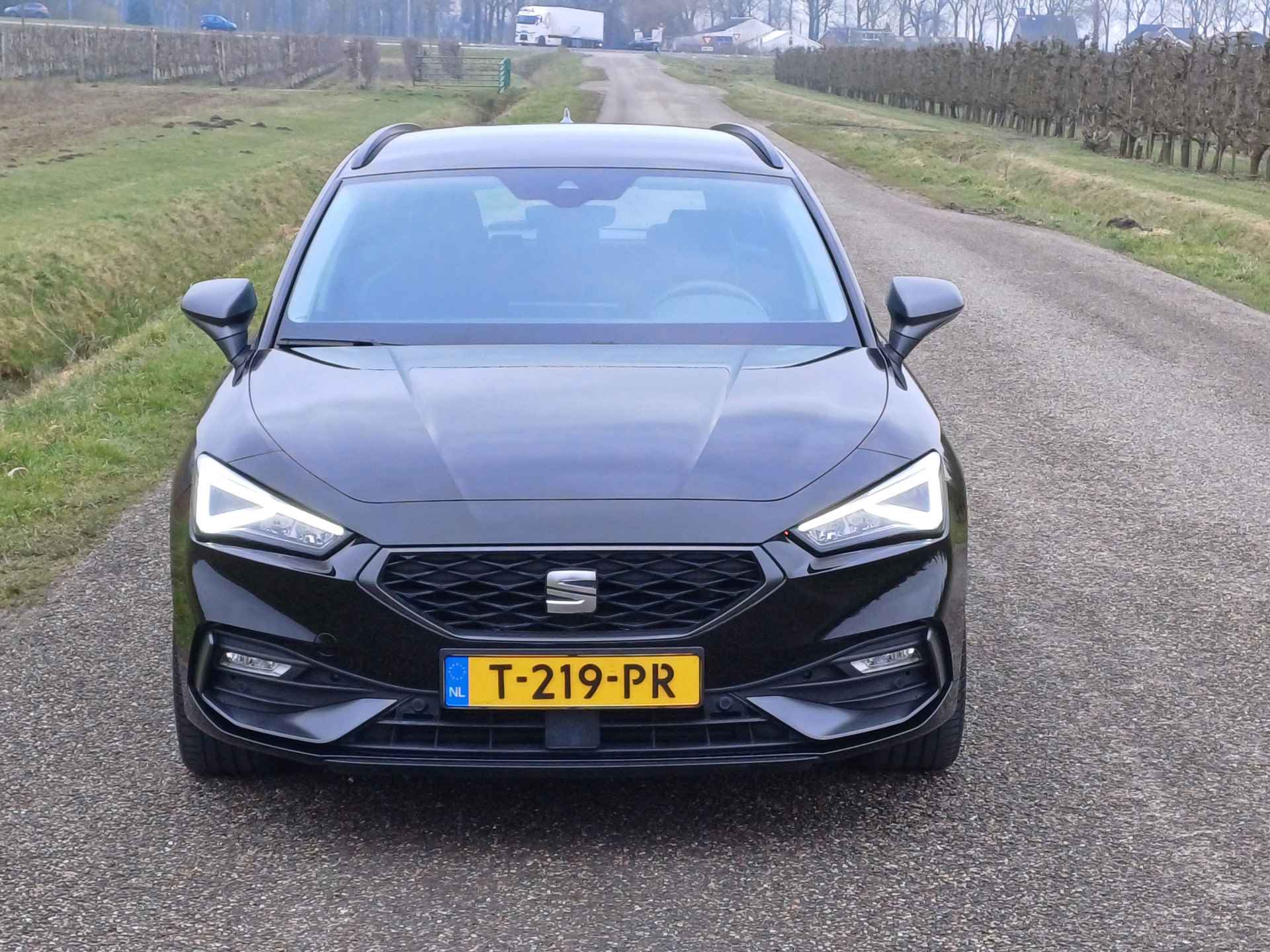 SEAT Leon Sportstourer 1.5 TSI FR Style Business Intense /Sfeer/Camera/17"/Navi/Stoel+stuur verwarming/ - 5/47