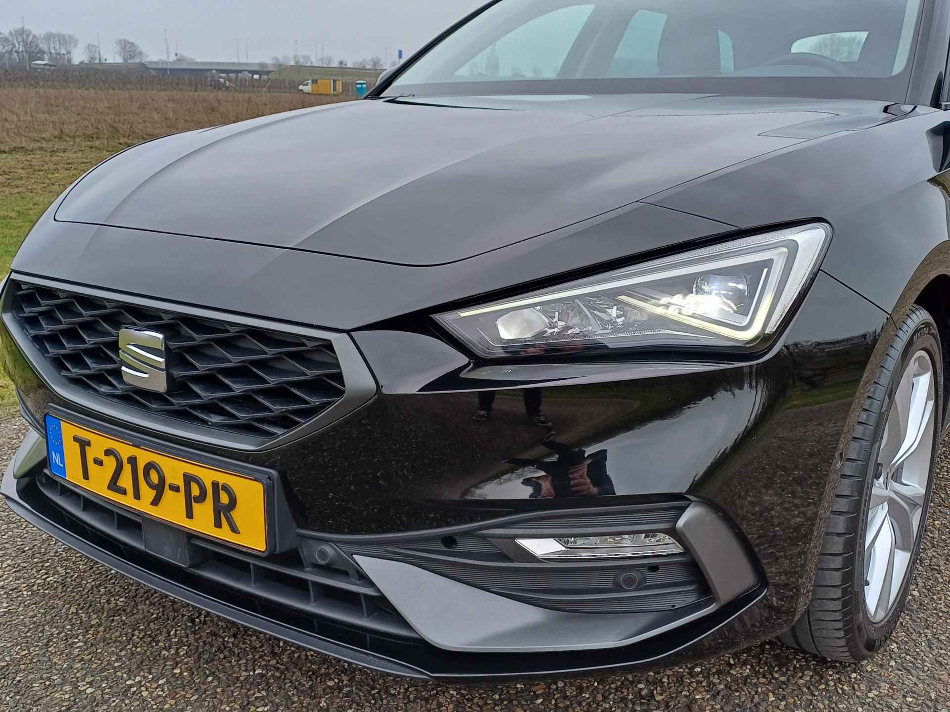 SEAT Leon Sportstourer 1.5 TSI FR Style Business Intense /Sfeer/Camera/17"/Navi/Stoel+stuur verwarming/ - 12/47