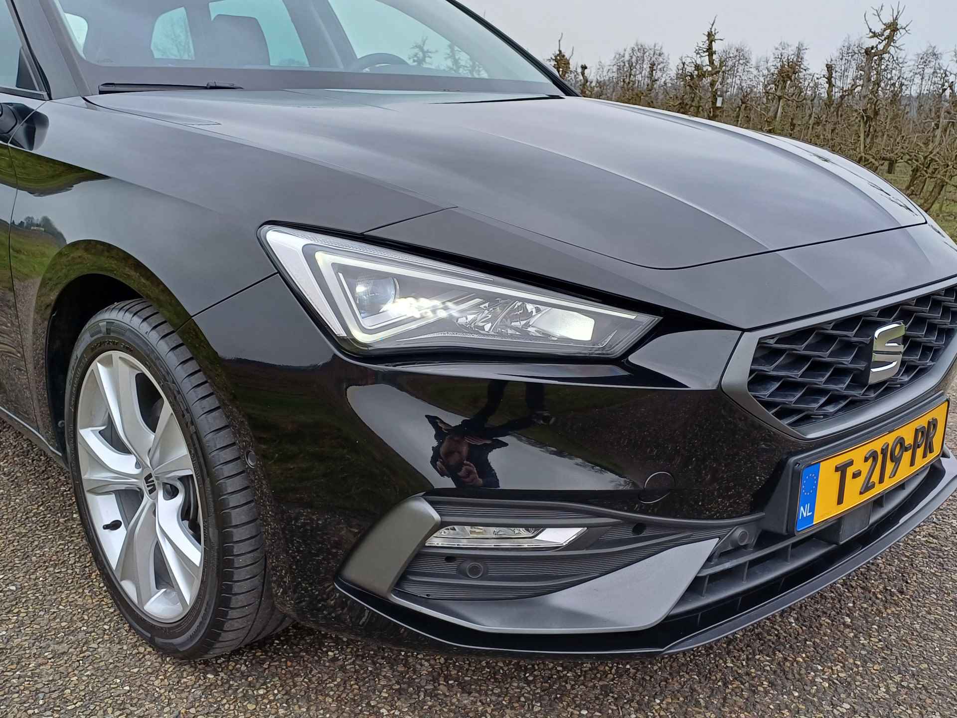 SEAT Leon Sportstourer 1.5 TSI FR Style Business Intense /Sfeer/Camera/17"/Navi/Stoel+stuur verwarming/ - 20/47