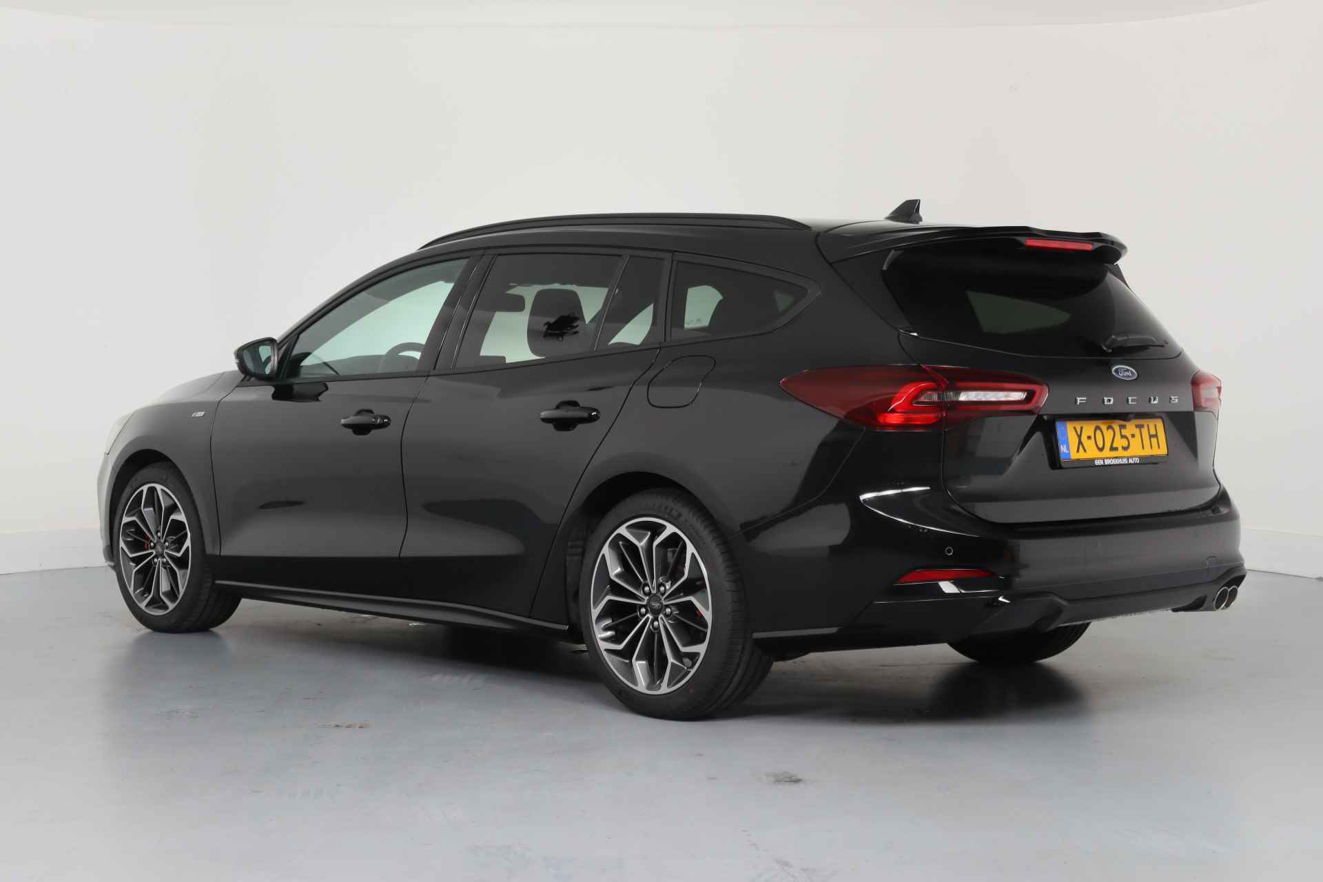 Ford Focus Wagon 1.0 EcoBoost Hybrid ST Line X | Winter Pack | Camera | 18 inch lichtmetalen velgen | Climate Control - 25/38