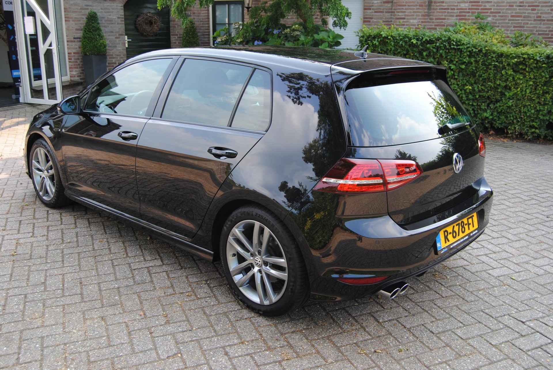 Volkswagen Golf 1.4 TSI Highline Business R-Line Navigatie, adaptive cruise controle, Bluetooth, Climate controle - 6/27