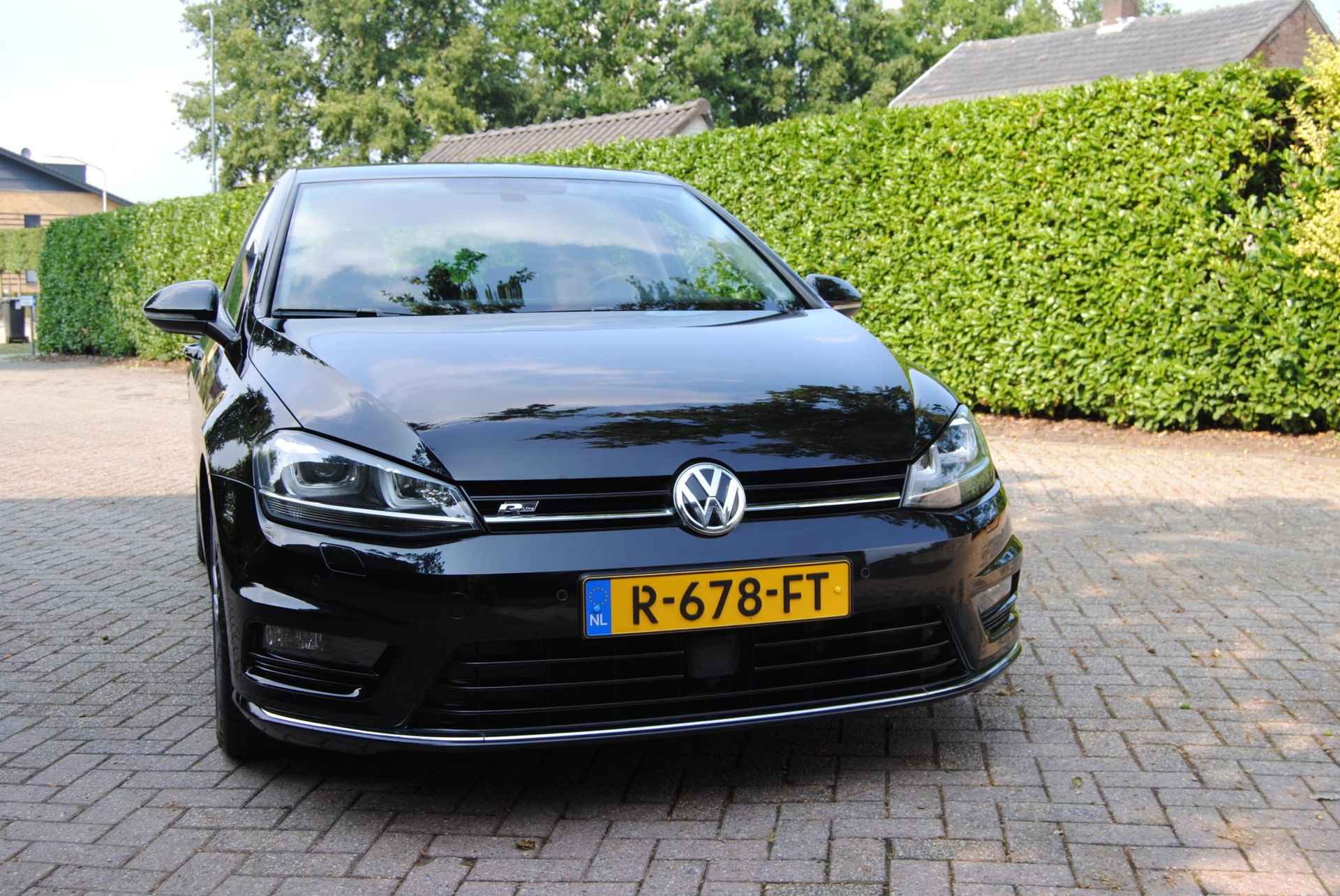 Volkswagen Golf 1.4 TSI Highline Business R-Line Navigatie, adaptive cruise controle, Bluetooth, Climate controle - 5/27