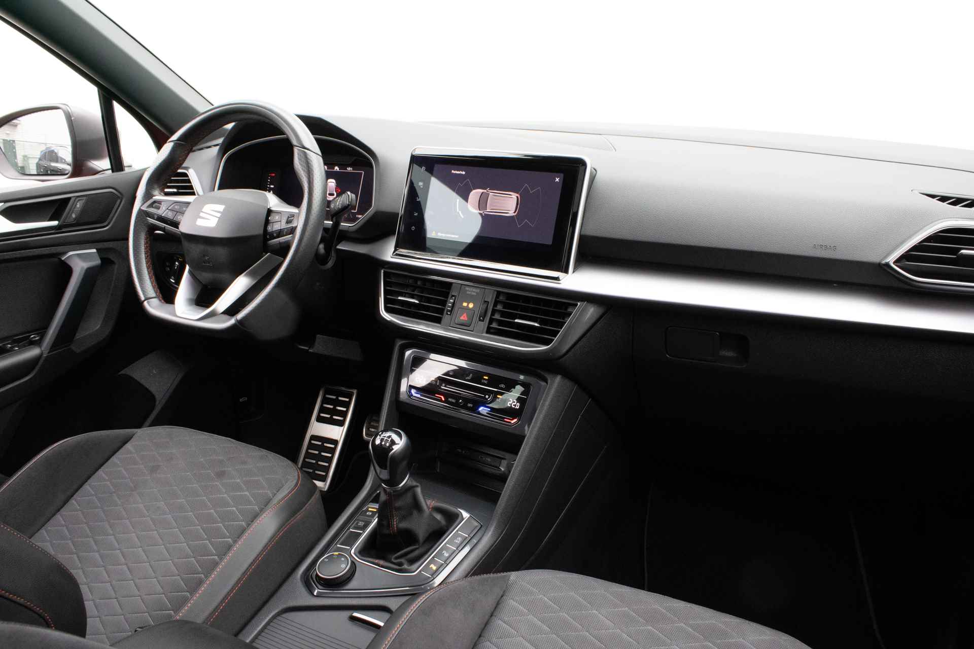 SEAT Tarraco 1.5 TSI FR 7p. Panoramadak/ Camera/ Carplay/ Navigatie/ Dab/ Sportstoelen/ Inparkeerhulp/ Pdc v+a/ Virtual cockpit - 4/36