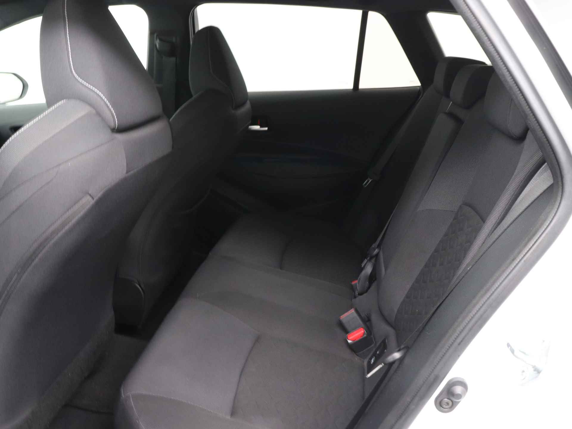 Toyota Corolla Touring Sports Limited 1.8 Hybrid Active | Apple Carplay & Android Auto | Stoelverwarming | Parkeercamera | - 21/43